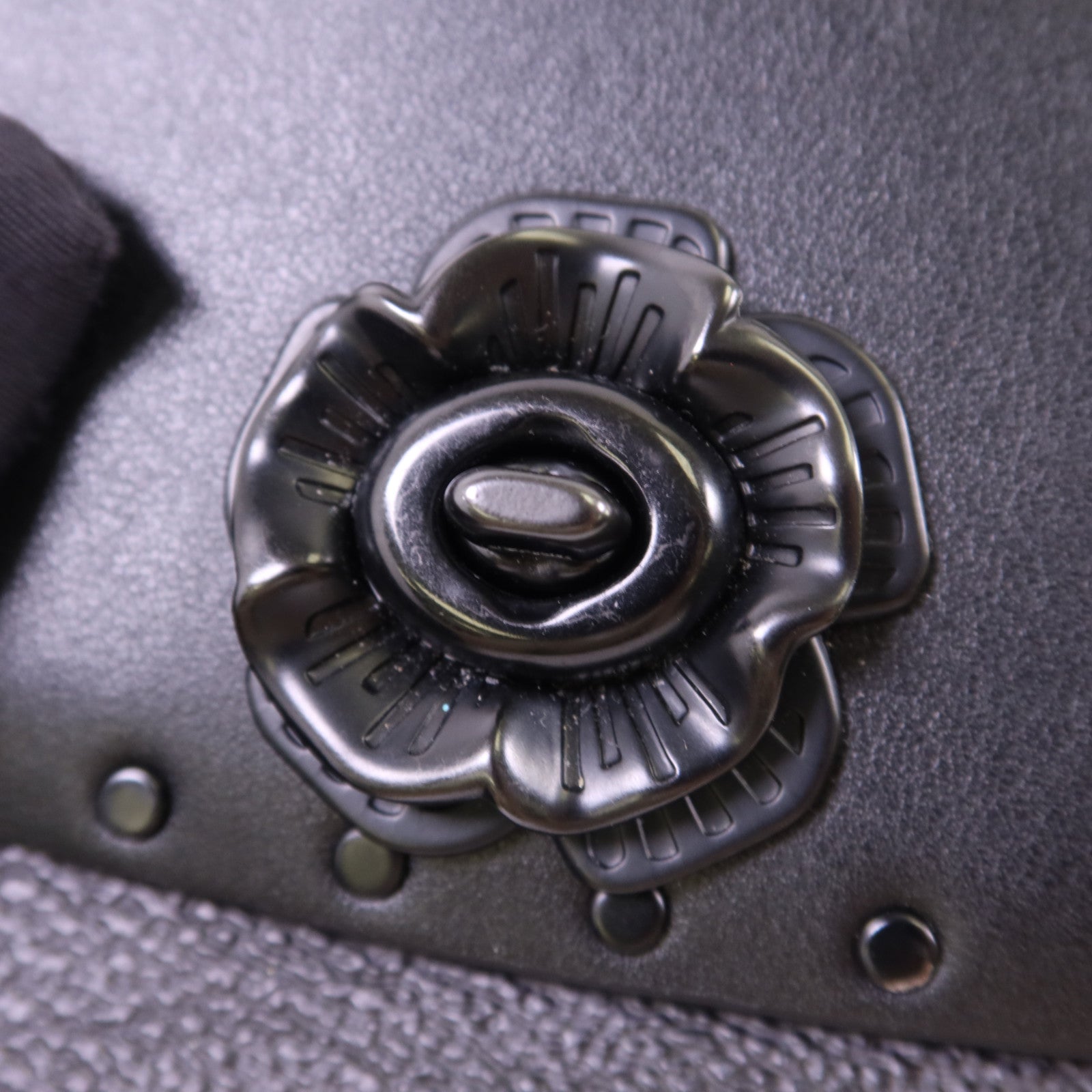 COACH 塗層帆布/牛皮皮革Mini Flap Crossbody Bag鏈帶肩背袋