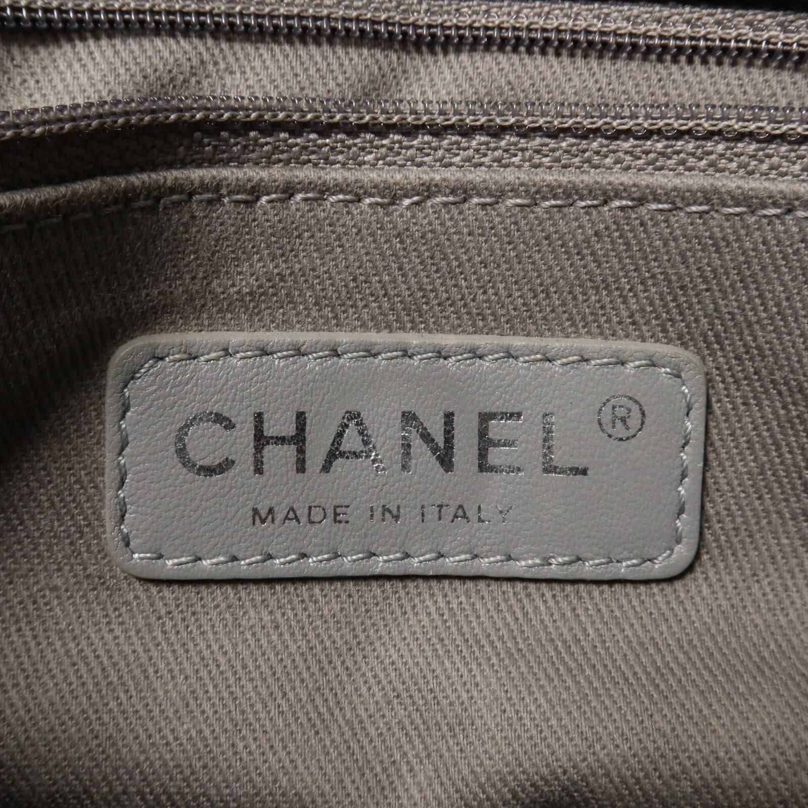 CHANEL 牛皮皮革Chain Shoulder鏈帶肩背袋