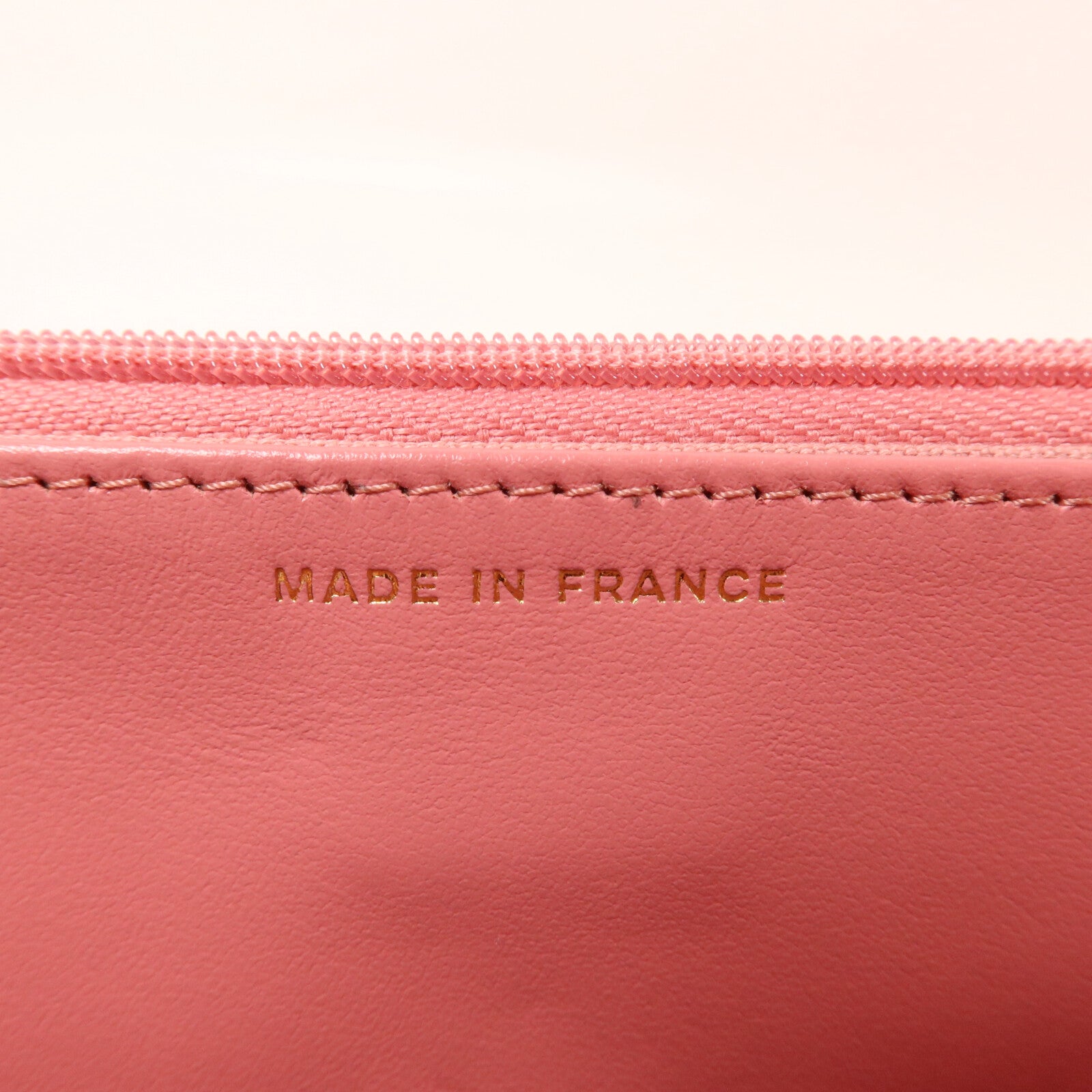 CHANEL 牛皮皮革WOC Wallet On Chain鏈帶肩背袋