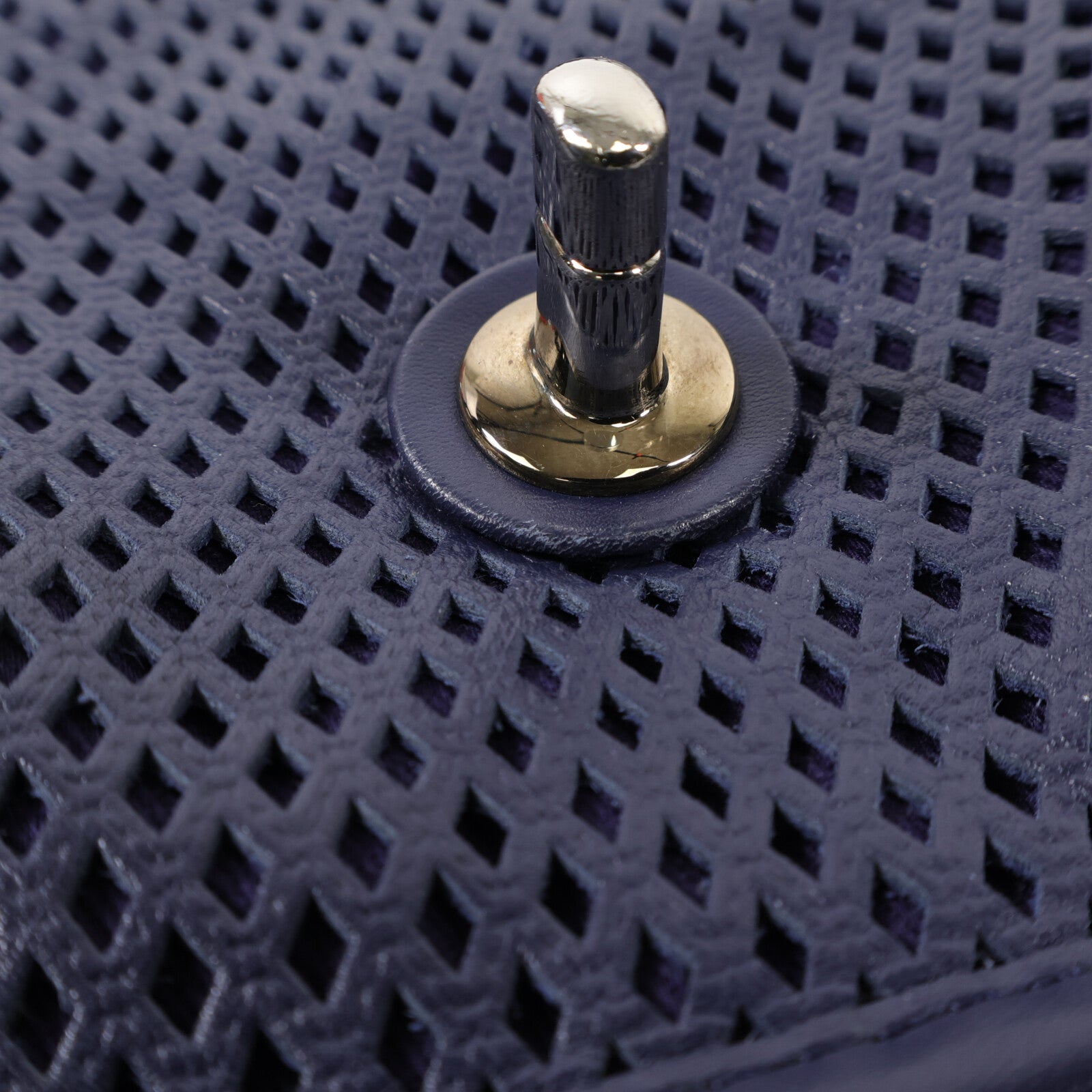 CHANEL 羊皮皮革Shoulder Bag銀扣肩背袋