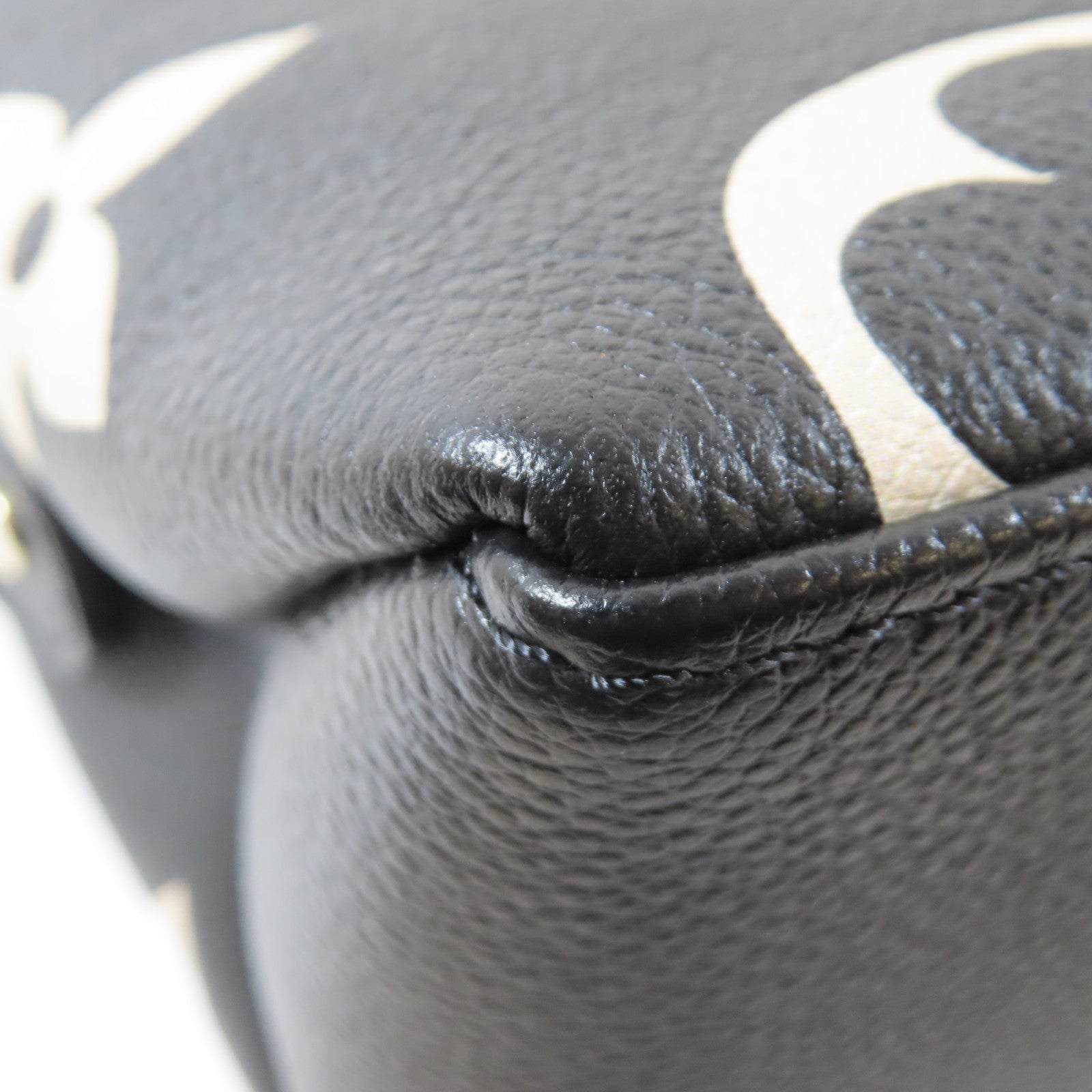 LOUIS VUITTON Monogram Empreinte Petit Palais PM金扣手挽肩背兩用袋黑色/米色