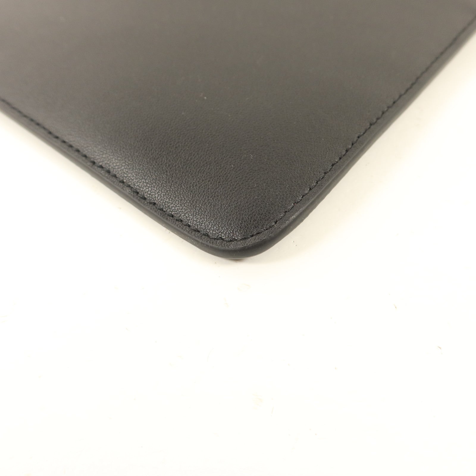 Salvatore Ferragamo 牛皮皮革Pouch銀扣小袋