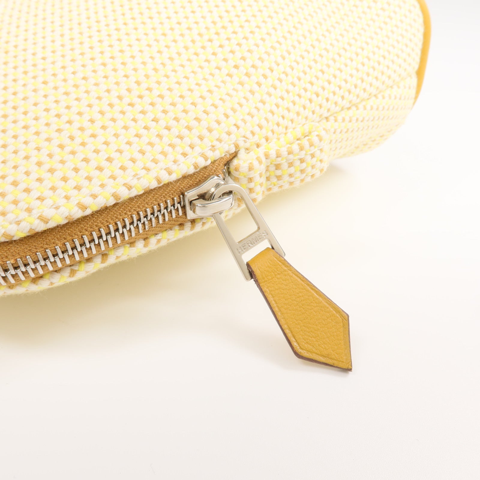 HERMES 帆布Bolide Crazy H銀扣手拿包