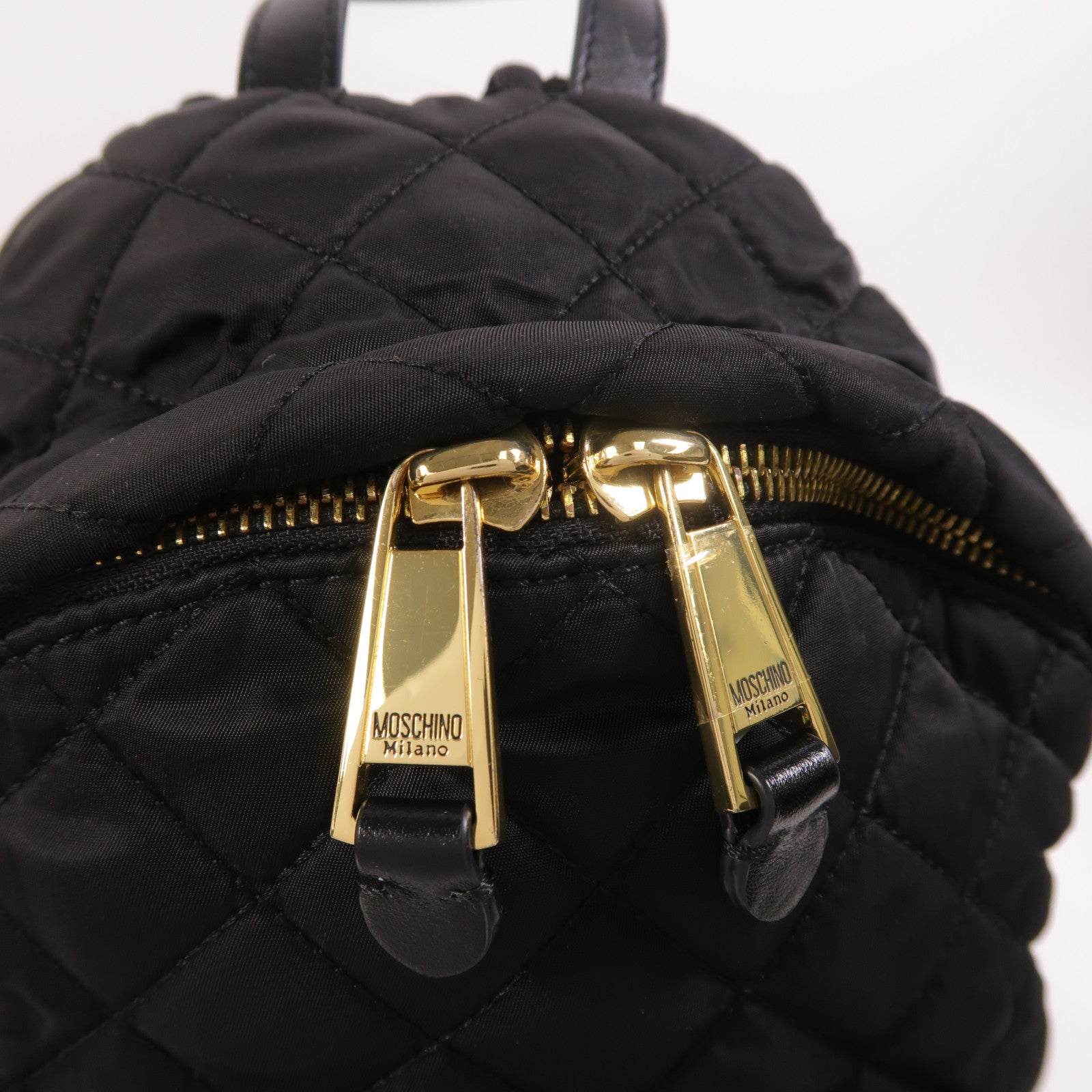 MOSCHINO 尼龍Backpack金扣背包