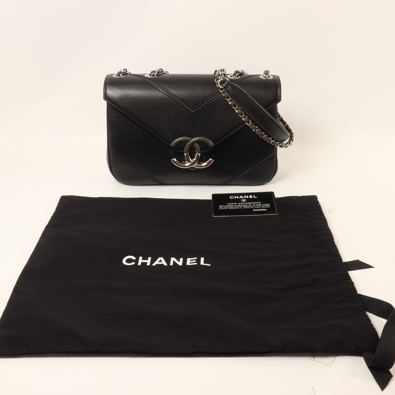 CHANEL 牛皮皮革Macro Chevron Envelope Flap Bag鏈帶肩背袋