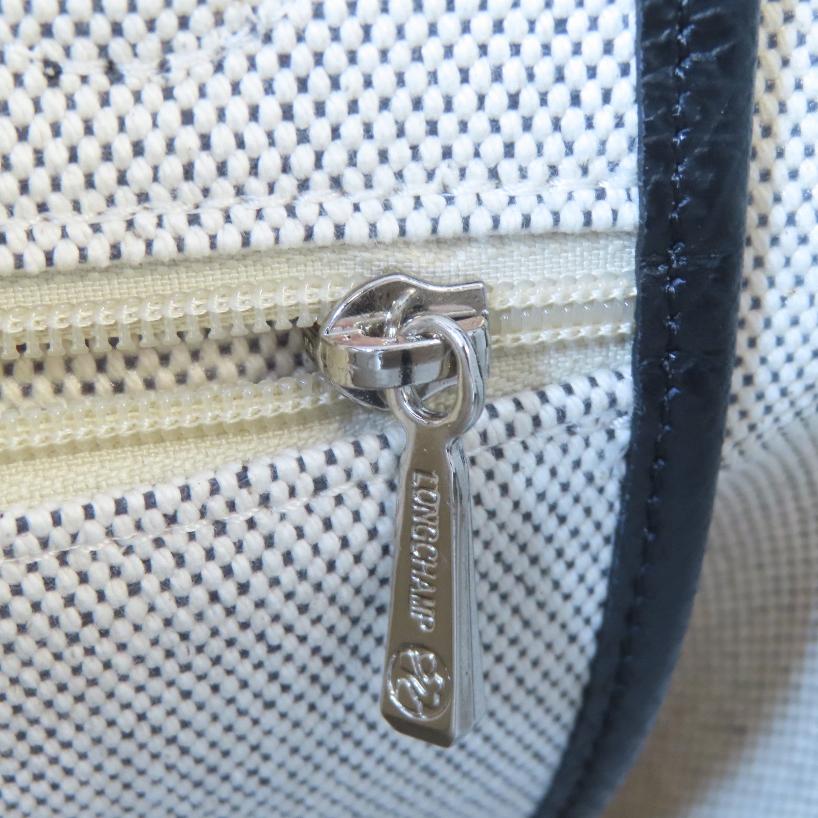 Longchamp 帆布Tote Bag銀扣手挽袋白色/黑色