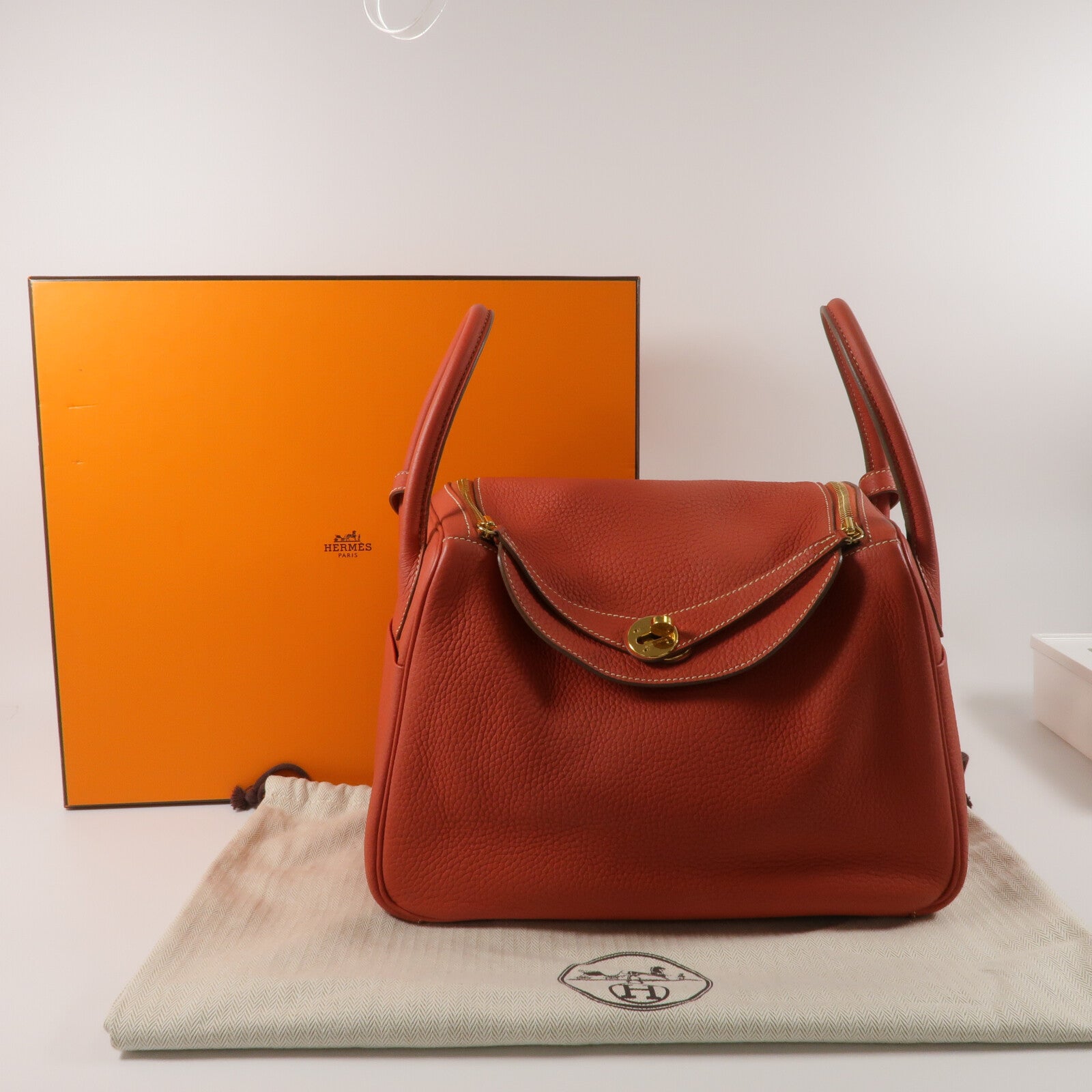 HERMES Clemence皮革Lindy 30肩背袋Rouge Tomate