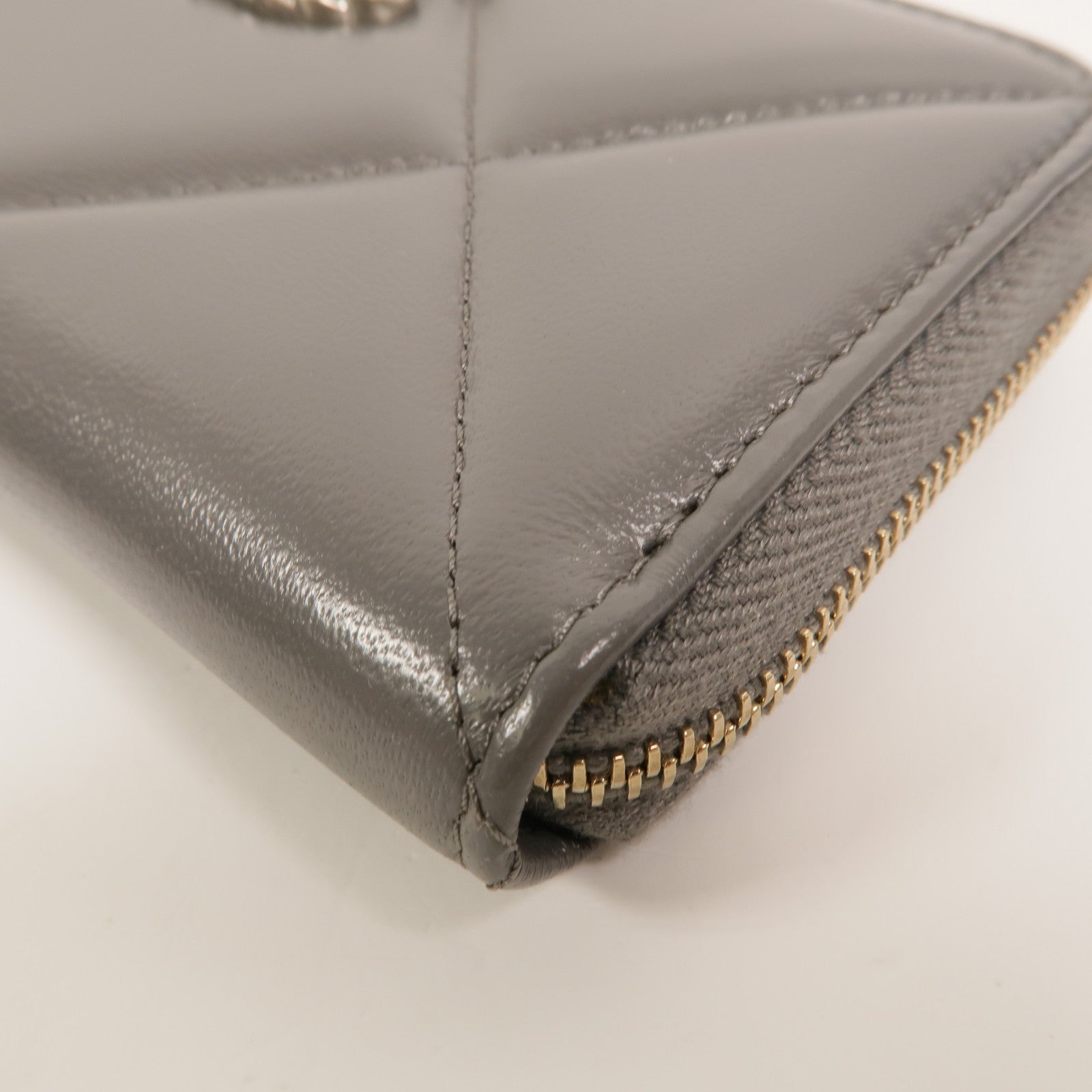 CHANEL 羊皮皮革C19 Wallet長錢包