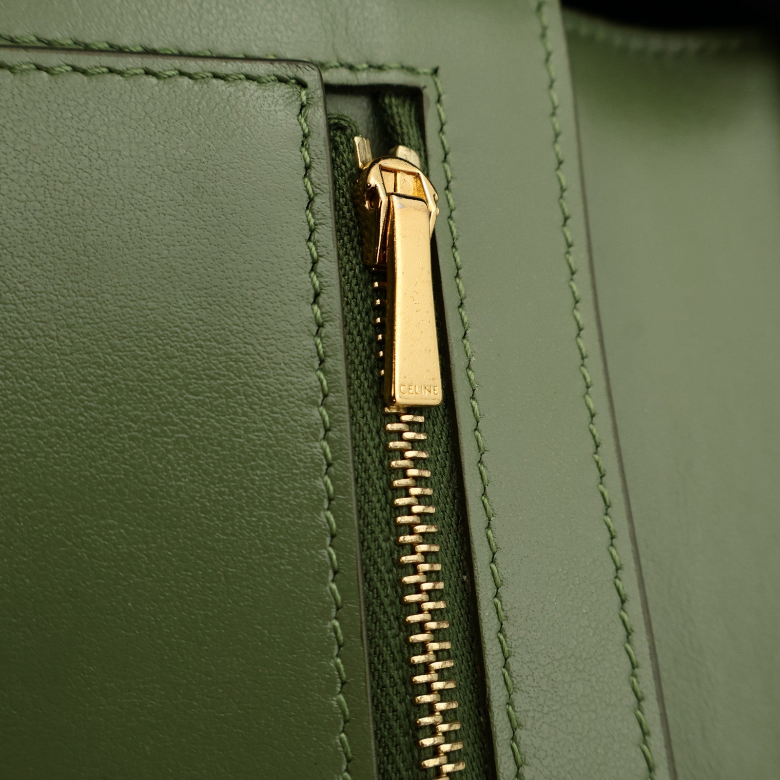 CELINE 牛皮皮革Large Strap Wallet金扣長錢包