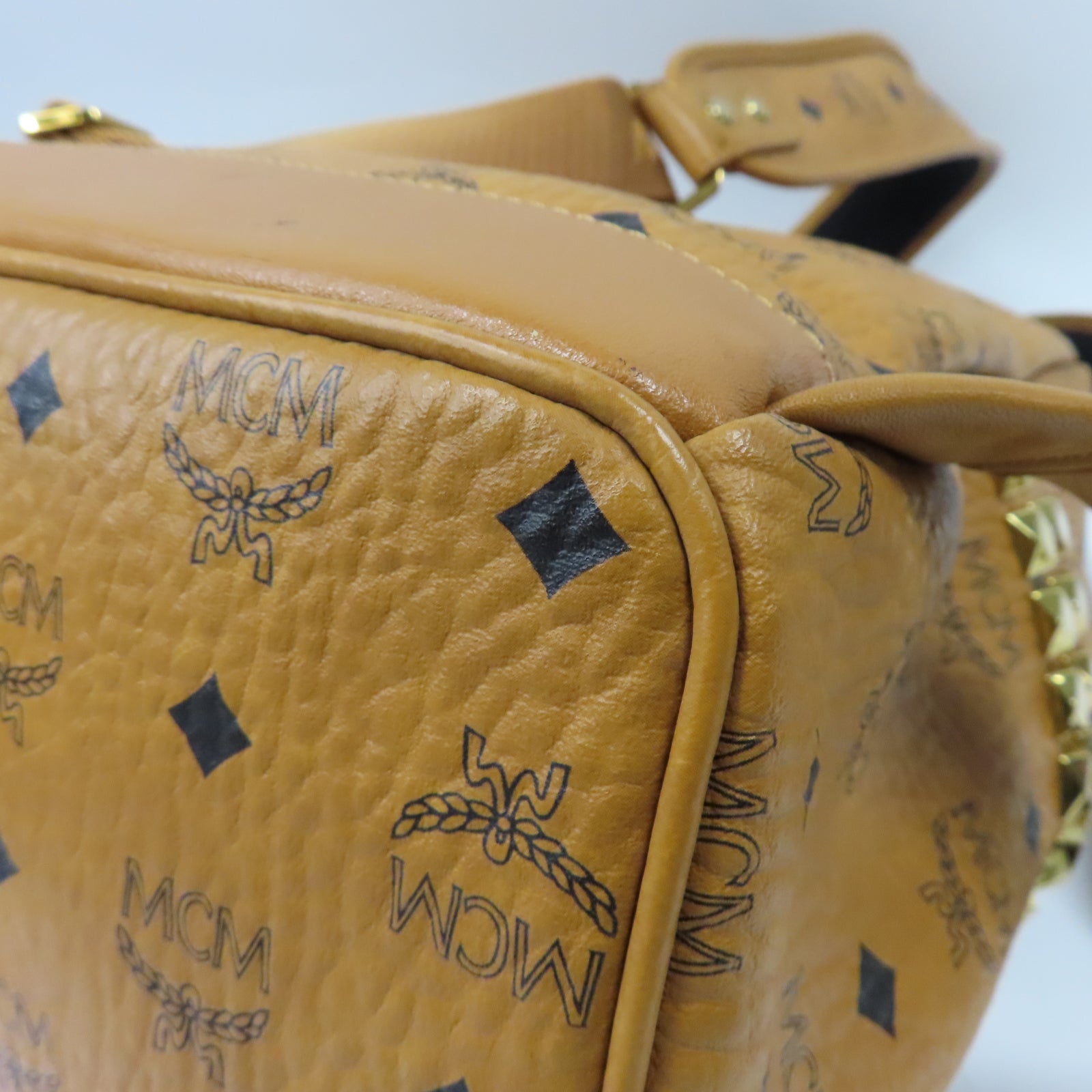 MCM 【激減優惠】塗層帆布Backpack金扣背包橙色