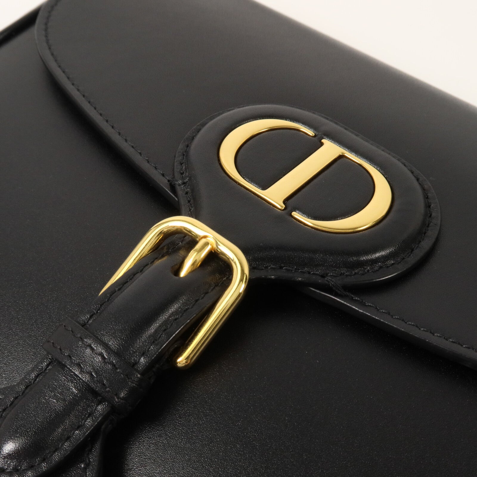 Dior 牛皮皮革Bobby Medium肩背袋
