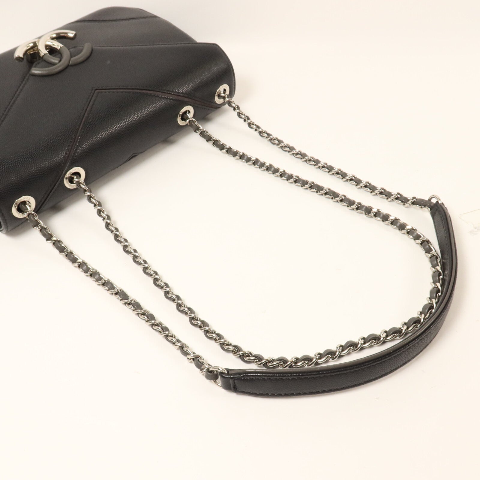 CHANEL 牛皮皮革Macro Chevron Envelope Flap Bag鏈帶肩背袋