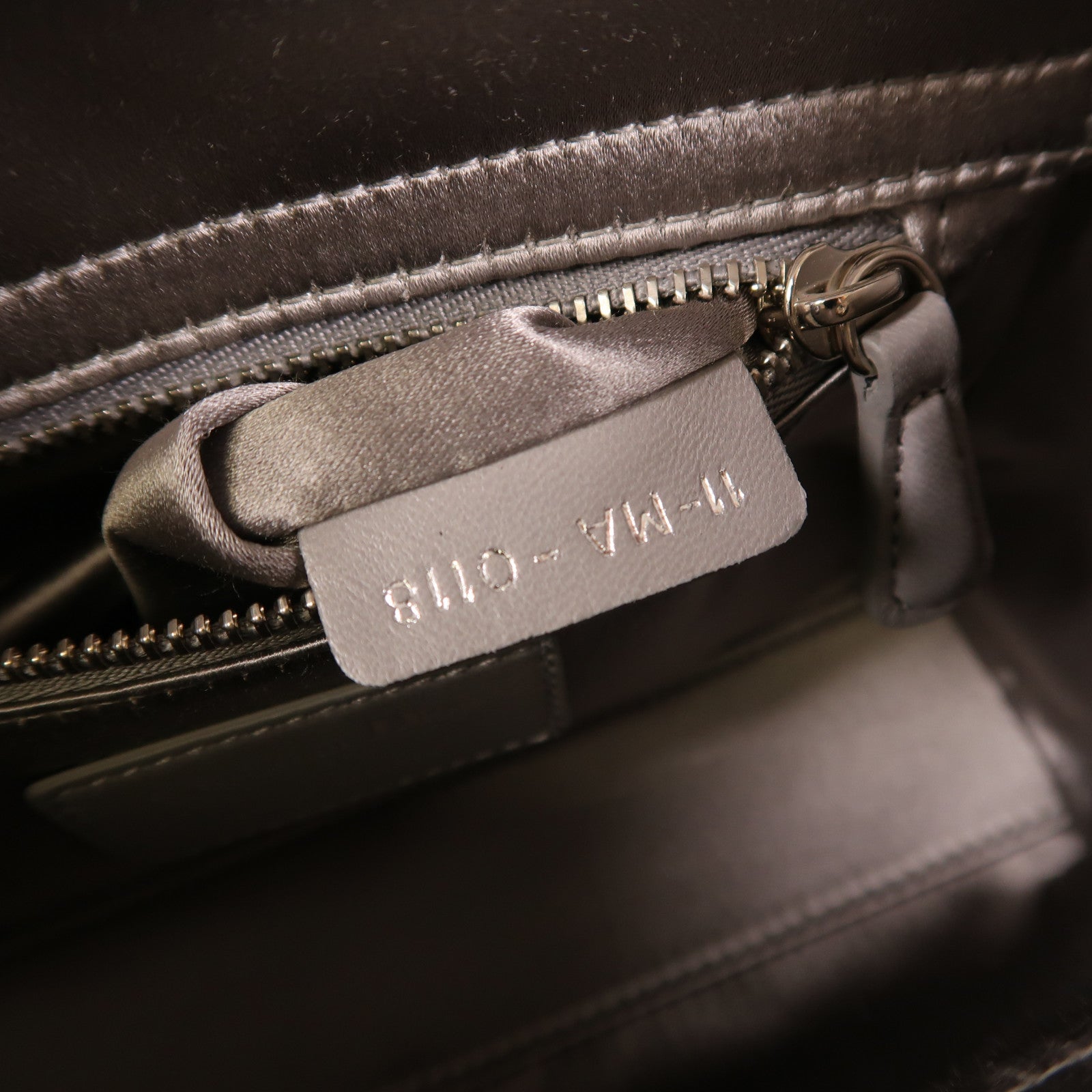 Dior 絲質Mini Lady Dior銀扣手挽肩背兩用袋