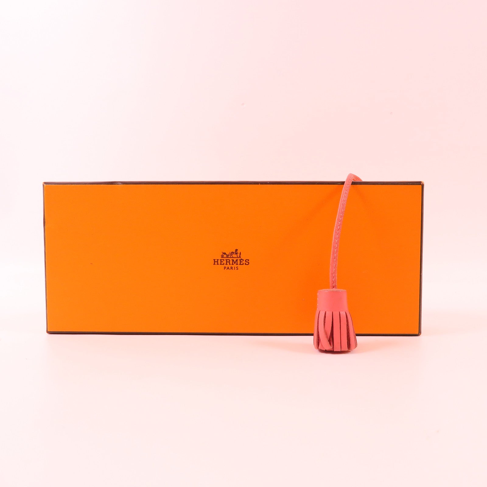 HERMES 【激減優惠】Swift皮革Carmencita Charm銀扣掛飾Pink