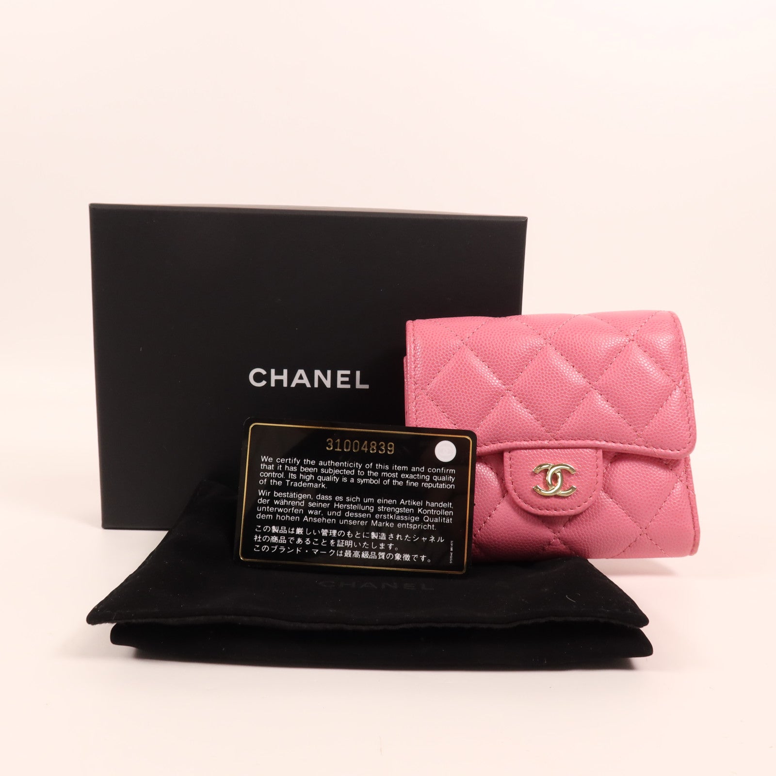CHANEL 牛皮皮革Wallet金扣錢包