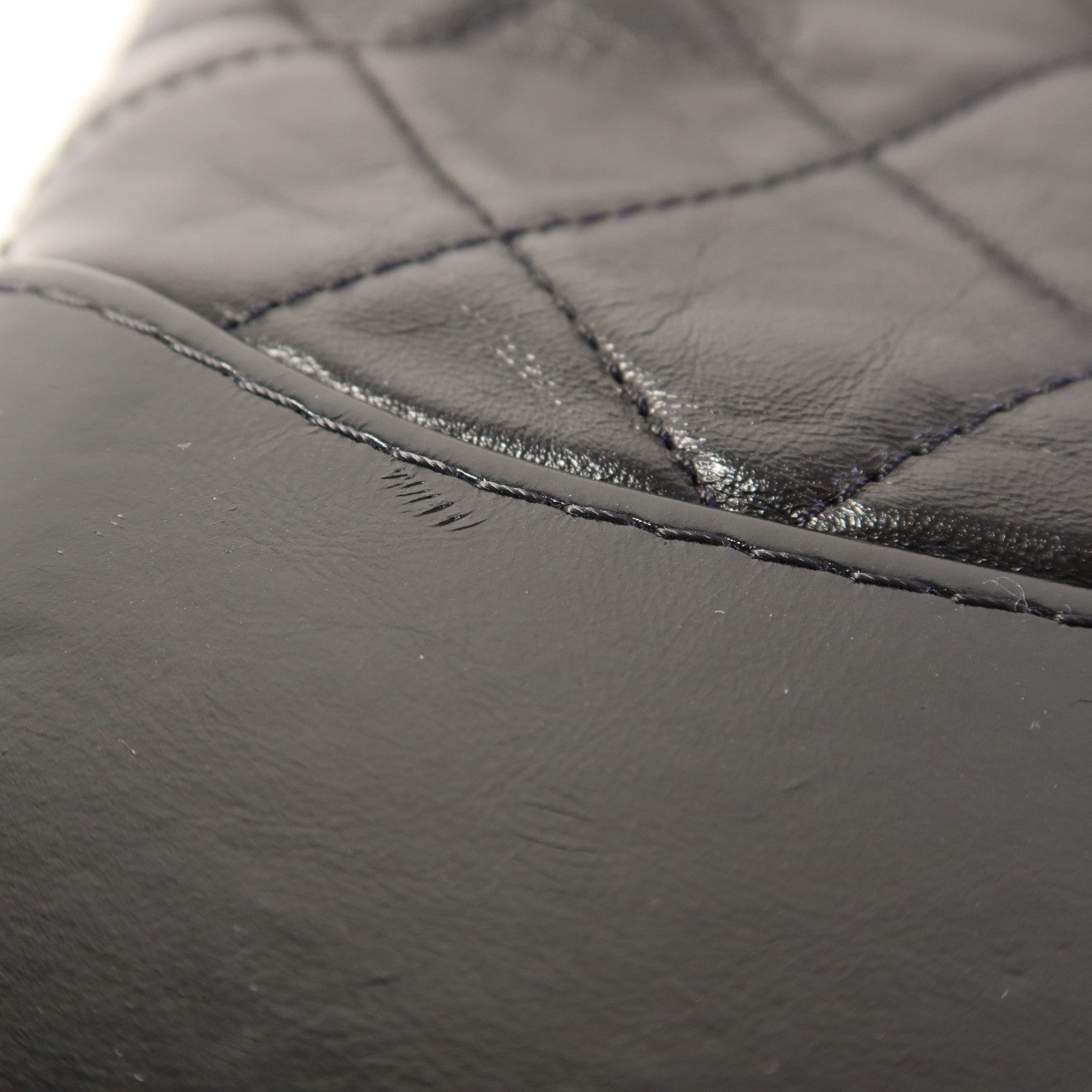 CHANEL 牛皮皮革Gabrielle Medium鏈帶肩背袋