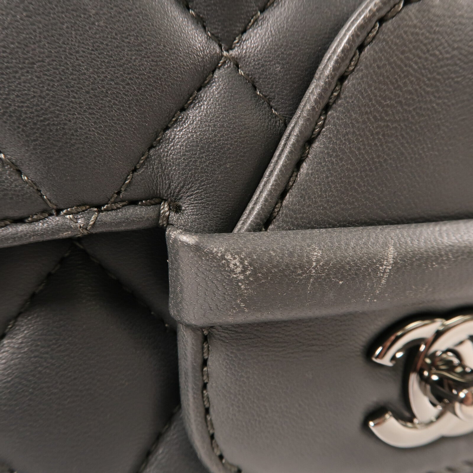 CHANEL 羊皮皮革Shoulder Bag銀扣鏈帶肩背袋