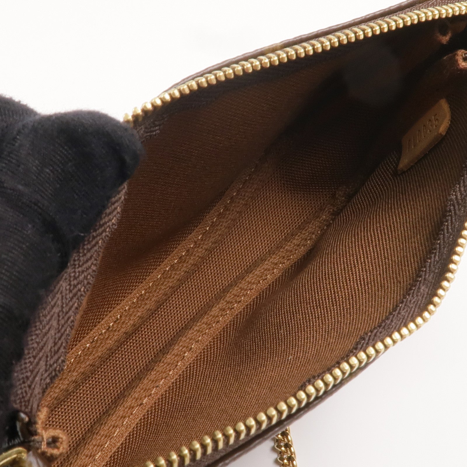 LOUIS VUITTON Monogram Mini Pochette Accessoires金扣手挽袋