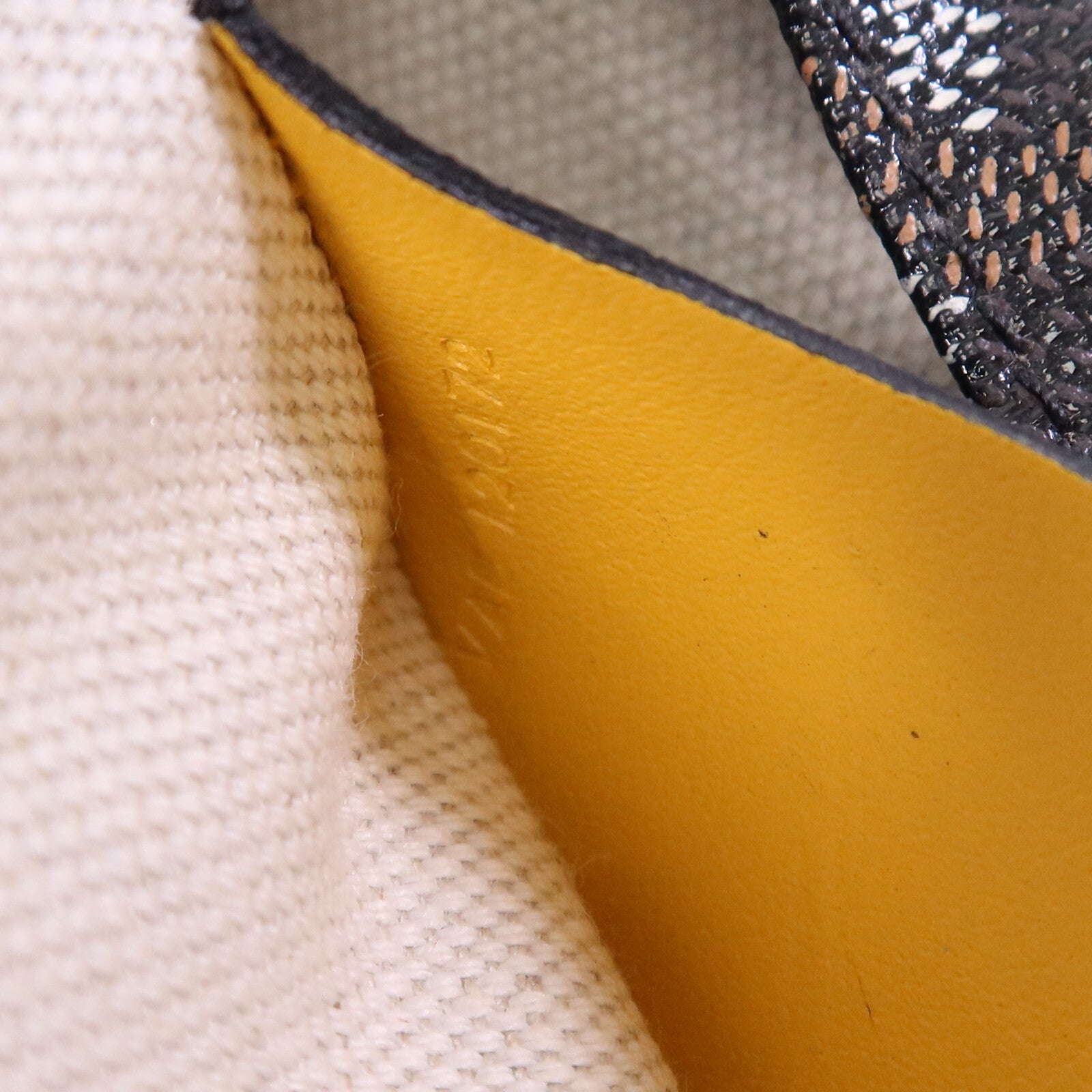 GOYARD 塗層帆布Plumet Shoulder Bag銀扣肩背袋