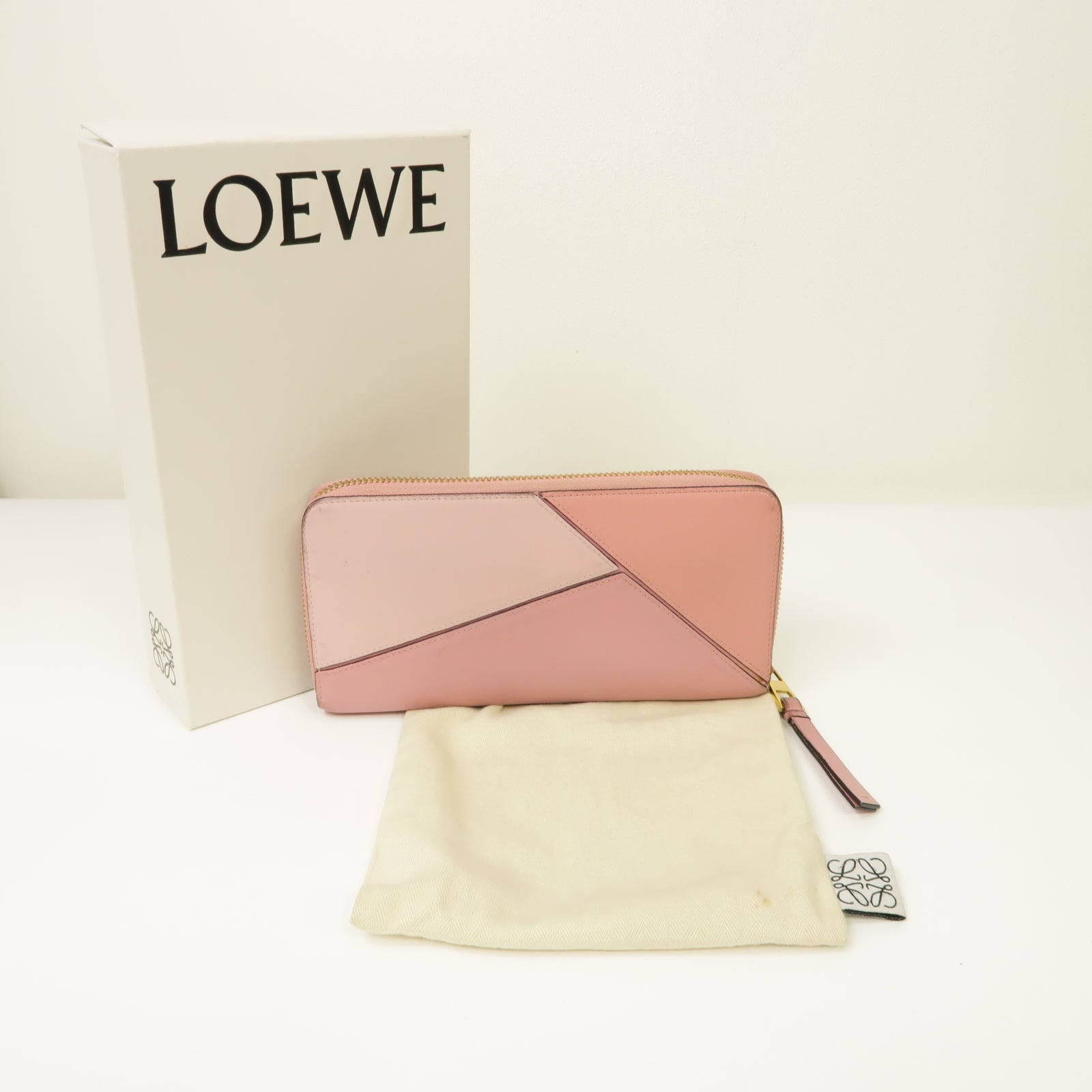 LOEWE 牛皮皮革Puzzle Zip Around Wallet金扣長錢包粉紅色