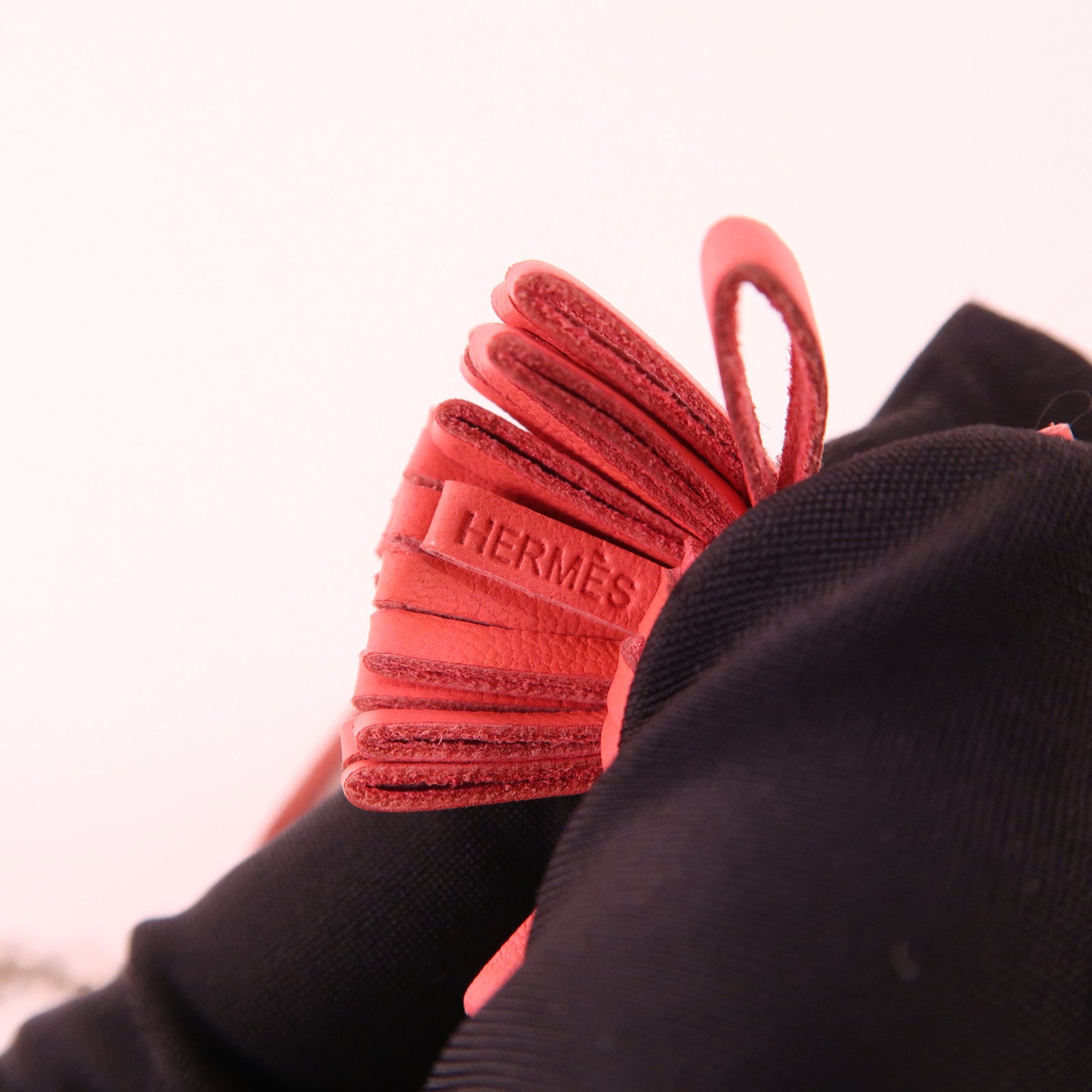 HERMES Swift皮革Carmencita Charm銀扣掛飾Pink