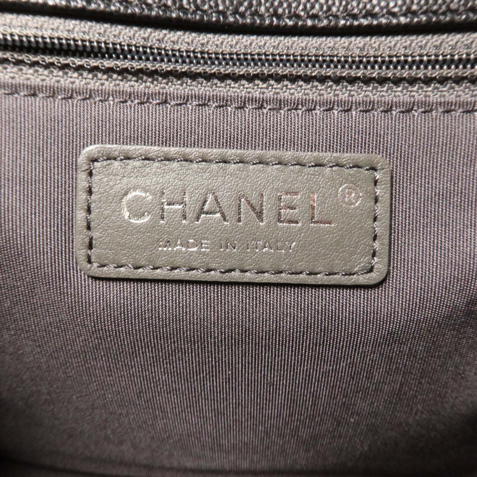 CHANEL 牛皮皮革Macro Chevron Envelope Flap Bag鏈帶肩背袋