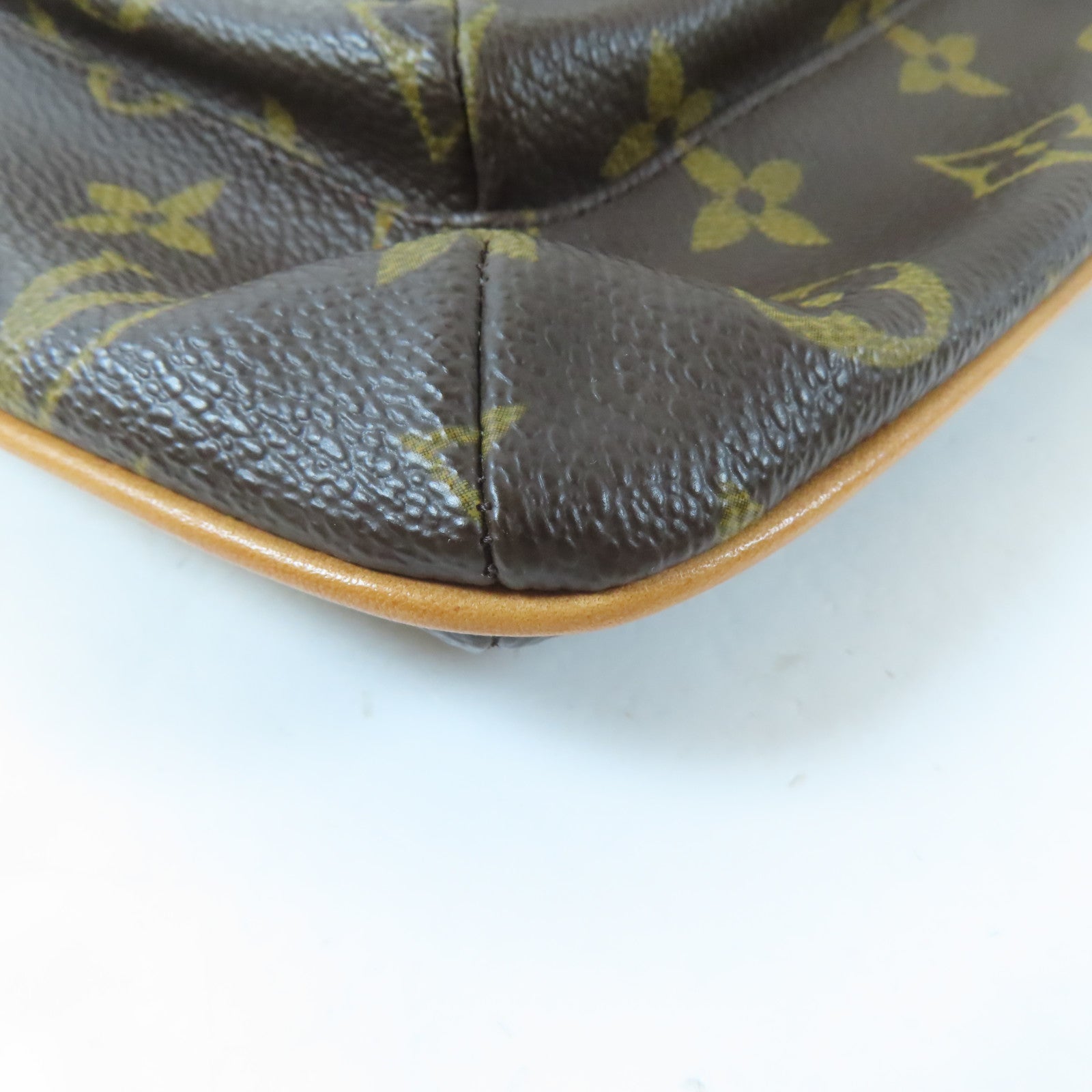 LOUIS VUITTON Monogram Partition金扣手拿包啡色