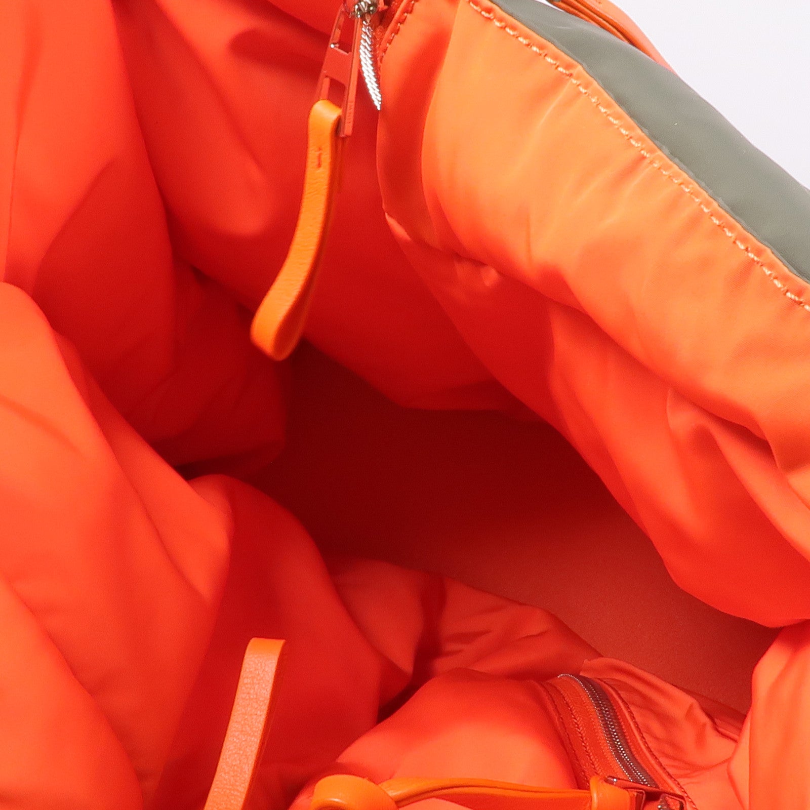 LOEWE 尼龍Hammock Reversible銀扣手挽肩背兩用袋