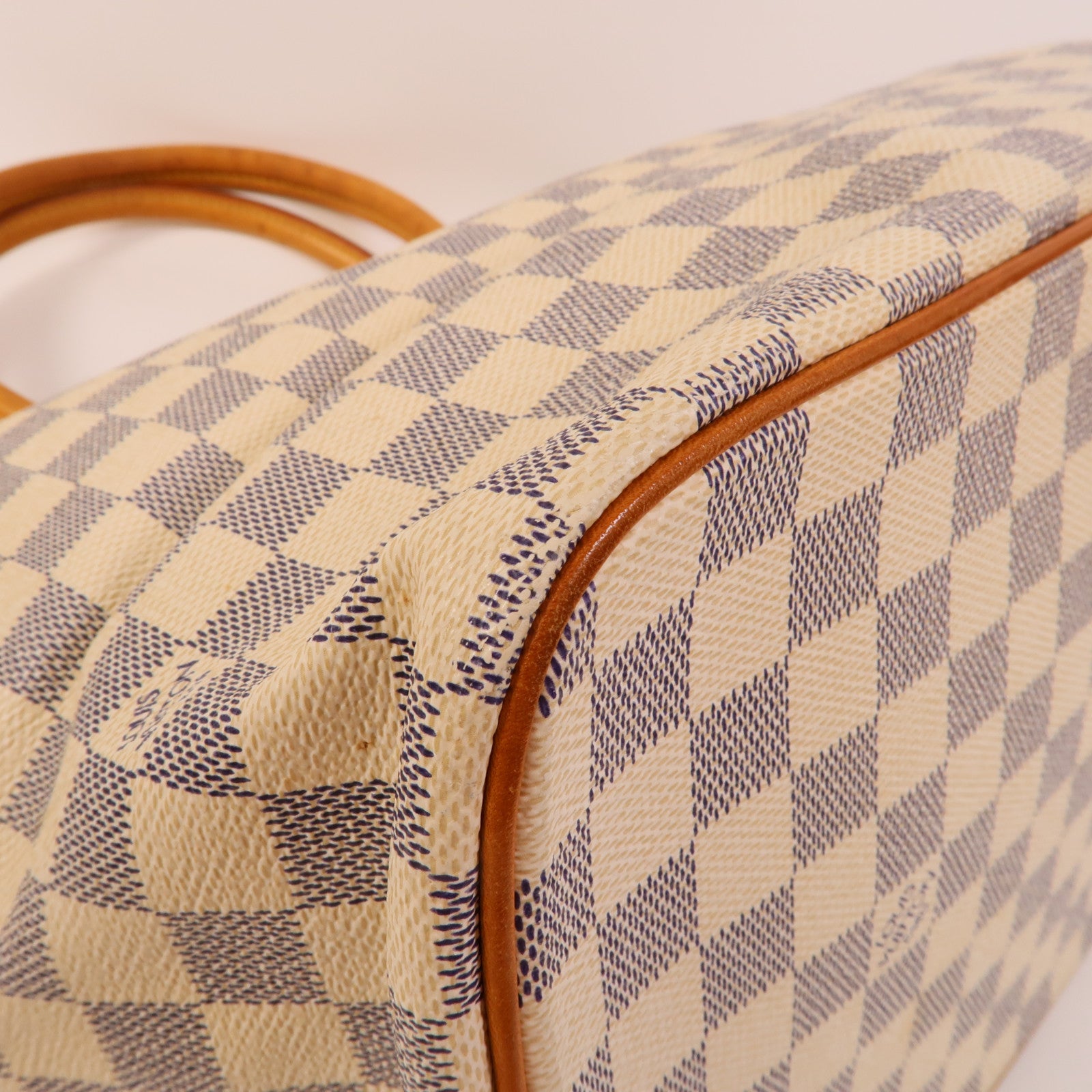 LOUIS VUITTON Damier Azur Saleya MM金扣肩背袋