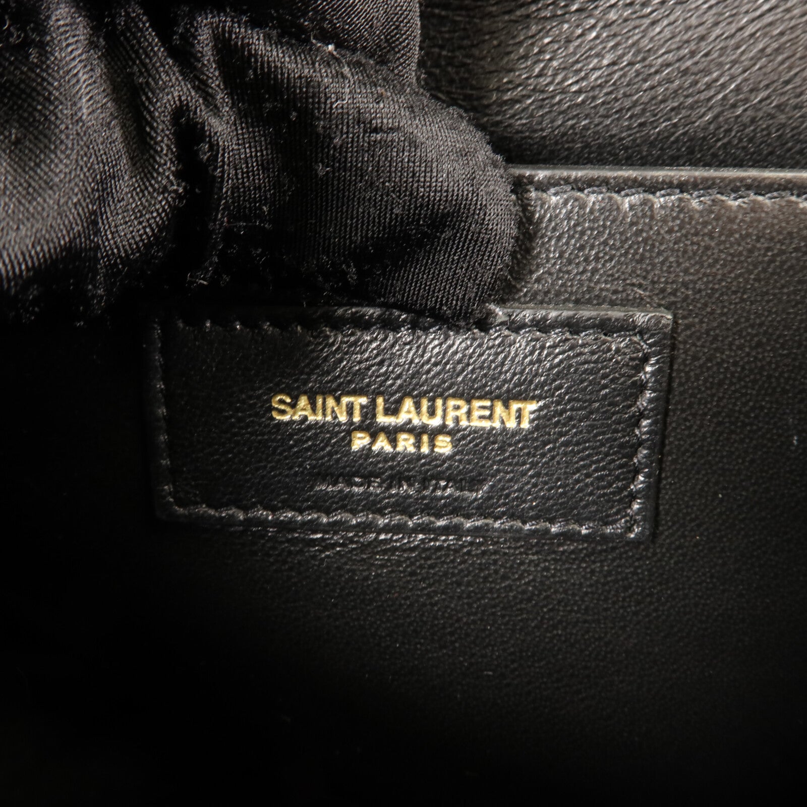 SAINT LAURENT 羊皮皮革Vicky Medium鏈帶肩背袋