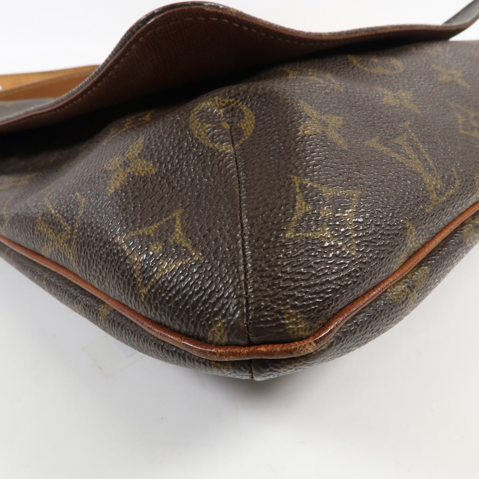 LOUIS VUITTON Monogram Musette金扣肩背袋