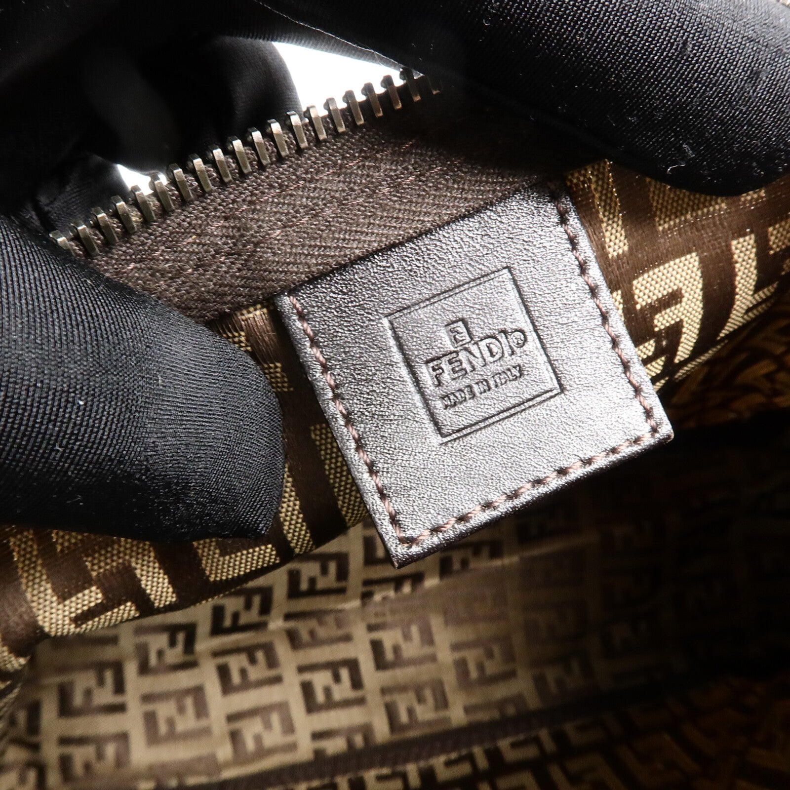 FENDI 帆布Vintage Zucchion肩背袋