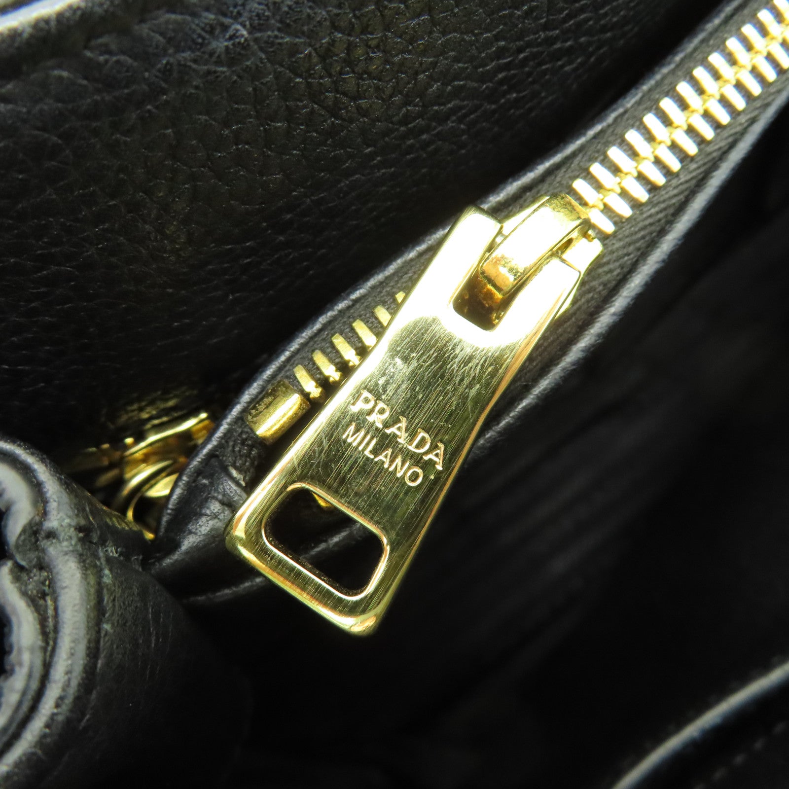 PRADA 牛皮皮革2 Way Tote Bag金扣手挽肩背兩用袋黑色