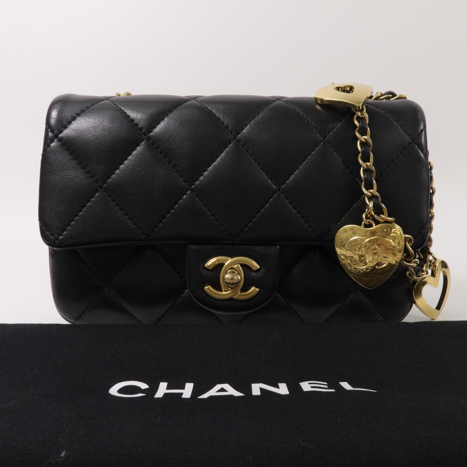 CHANEL 羊皮皮革Mini Flap Bag With Heart Charms鏈帶肩背袋