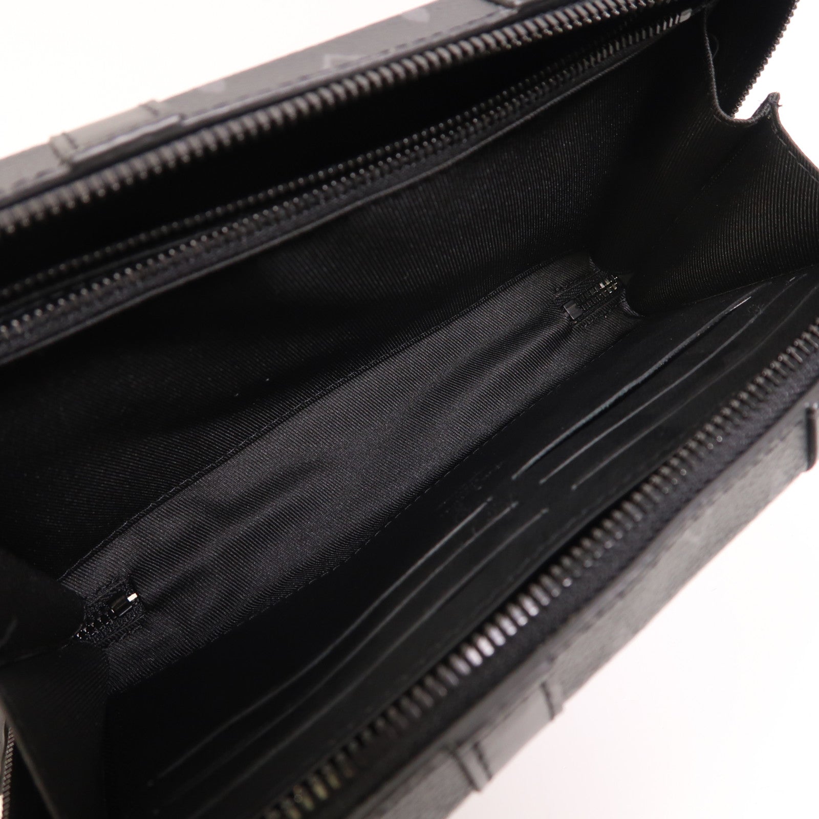 LOUIS VUITTON Monogram Eclipse Soft Trunk Wallet肩背袋