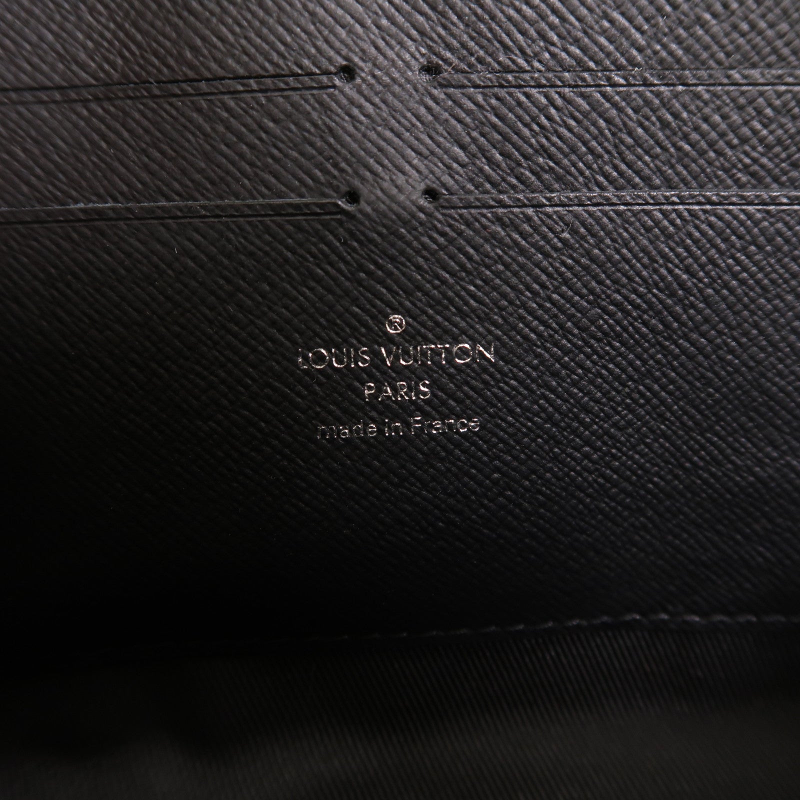 LOUIS VUITTON Monogram Eclipse Soft Trunk Wallet肩背袋