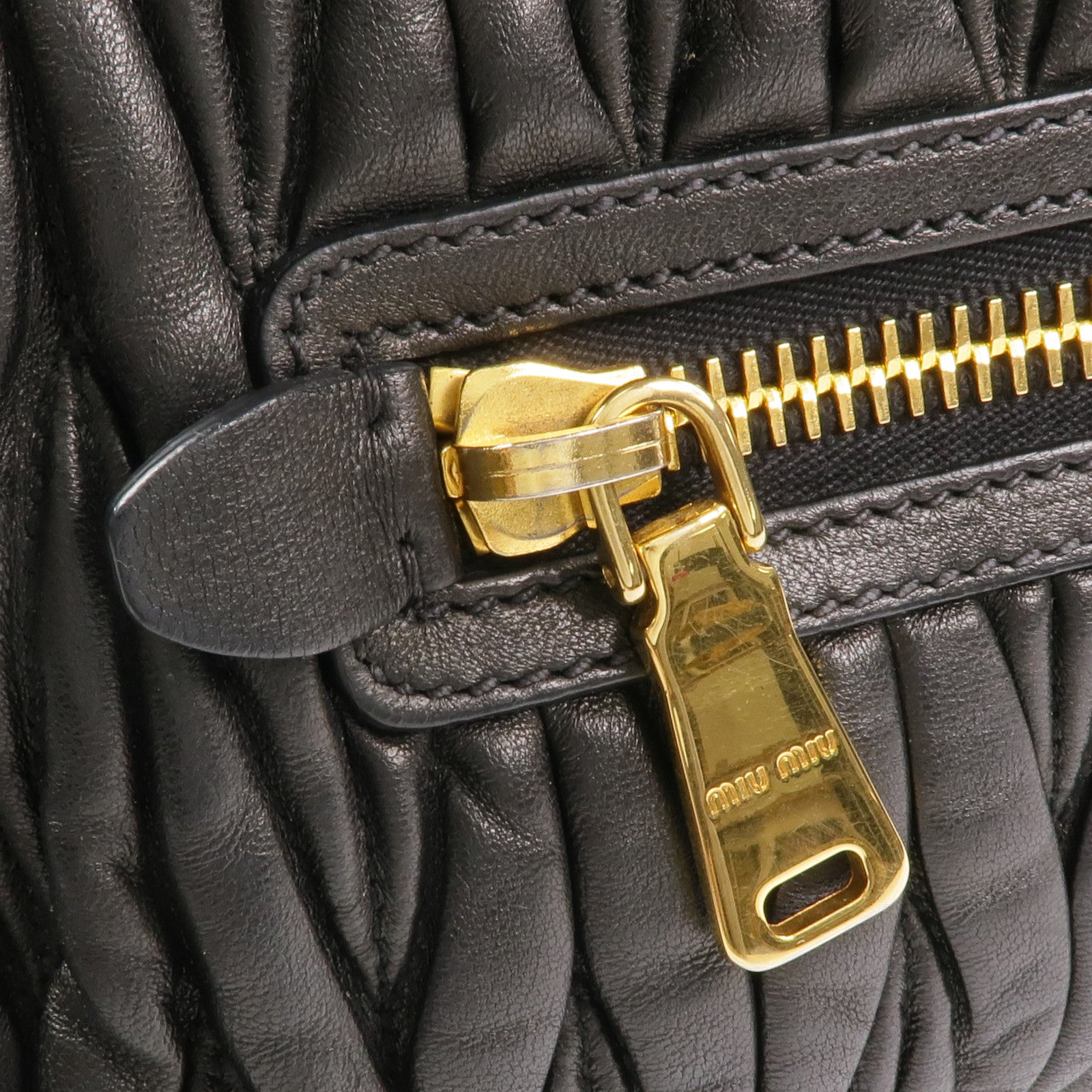 Miu Miu 羊皮皮革2 Way Shoulder金扣手挽肩背兩用袋