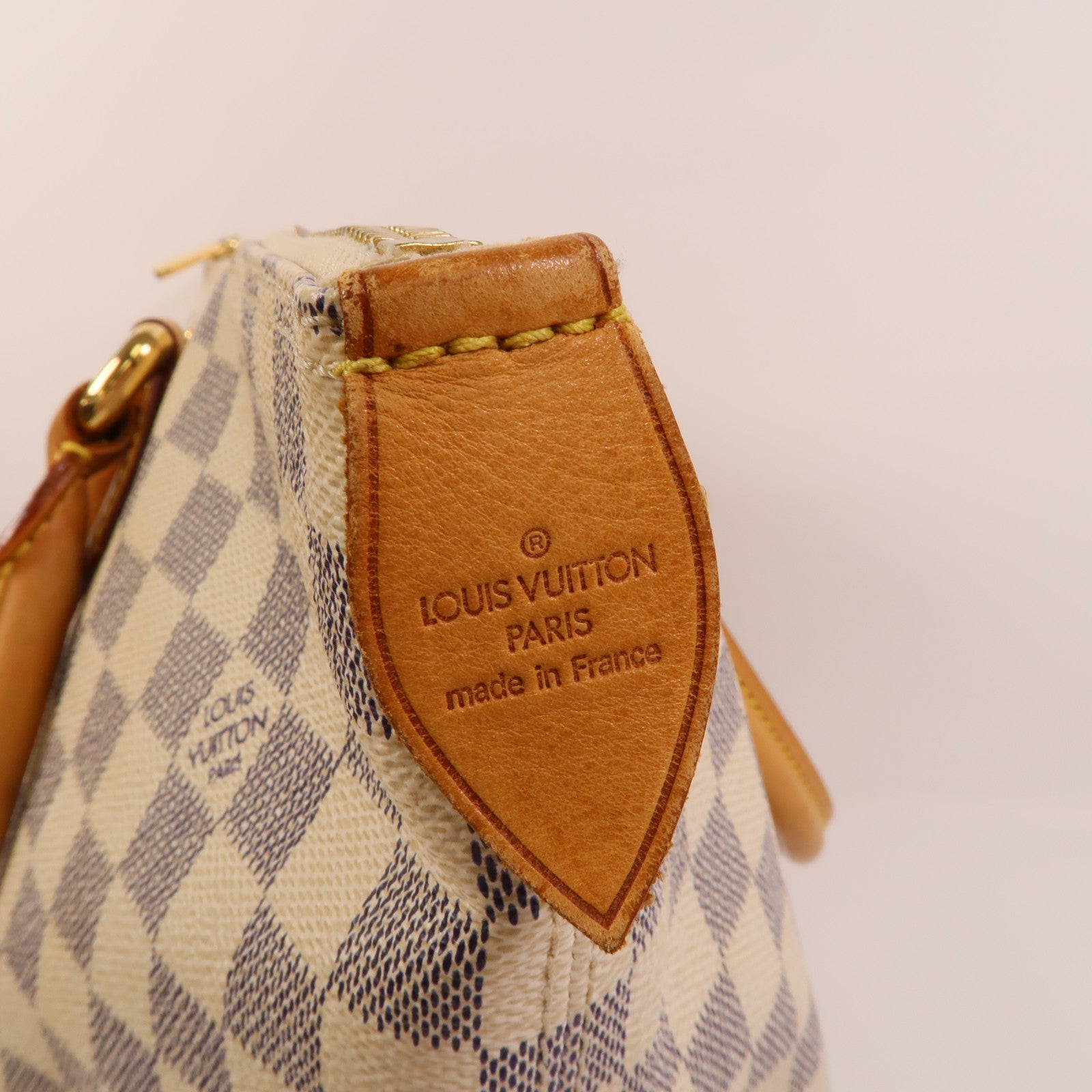 LOUIS VUITTON Damier Azur Saleya MM金扣肩背袋