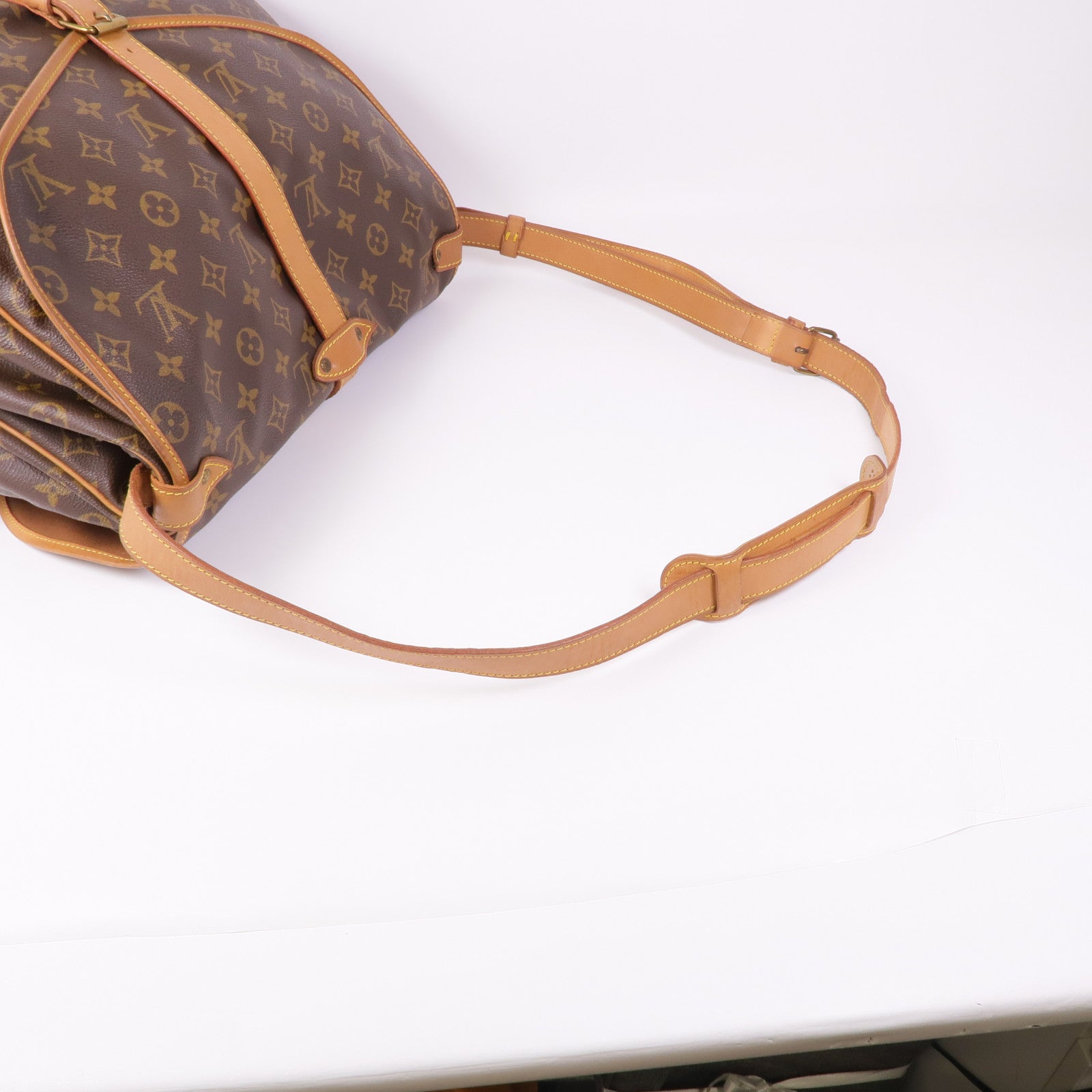 LOUIS VUITTON Monogram Saumur 35金扣肩背袋
