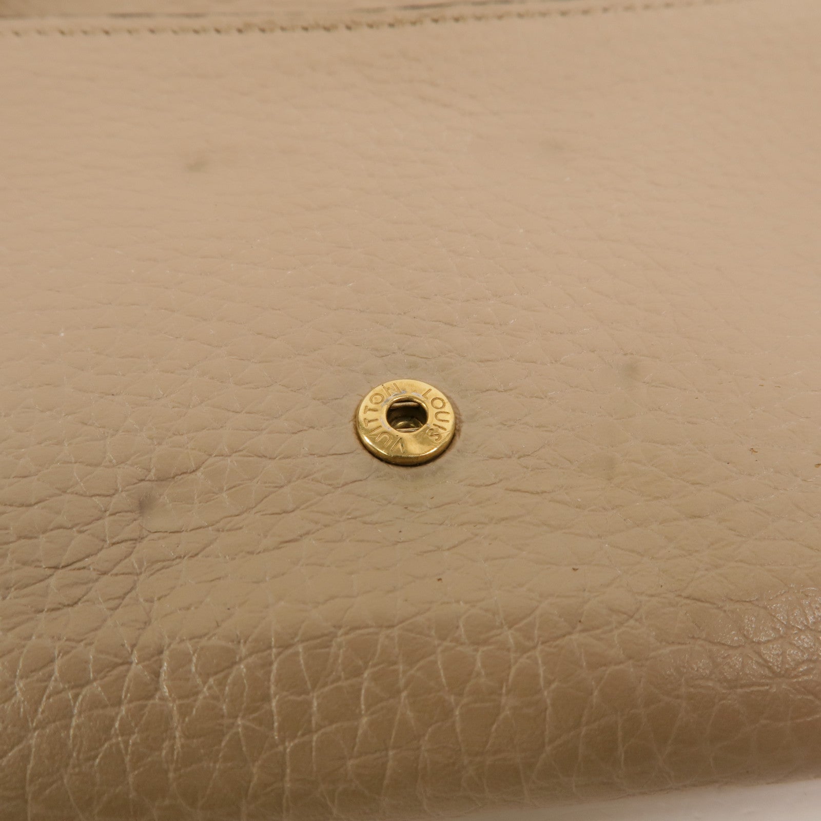 LOUIS VUITTON 牛皮皮革Capucines長錢包