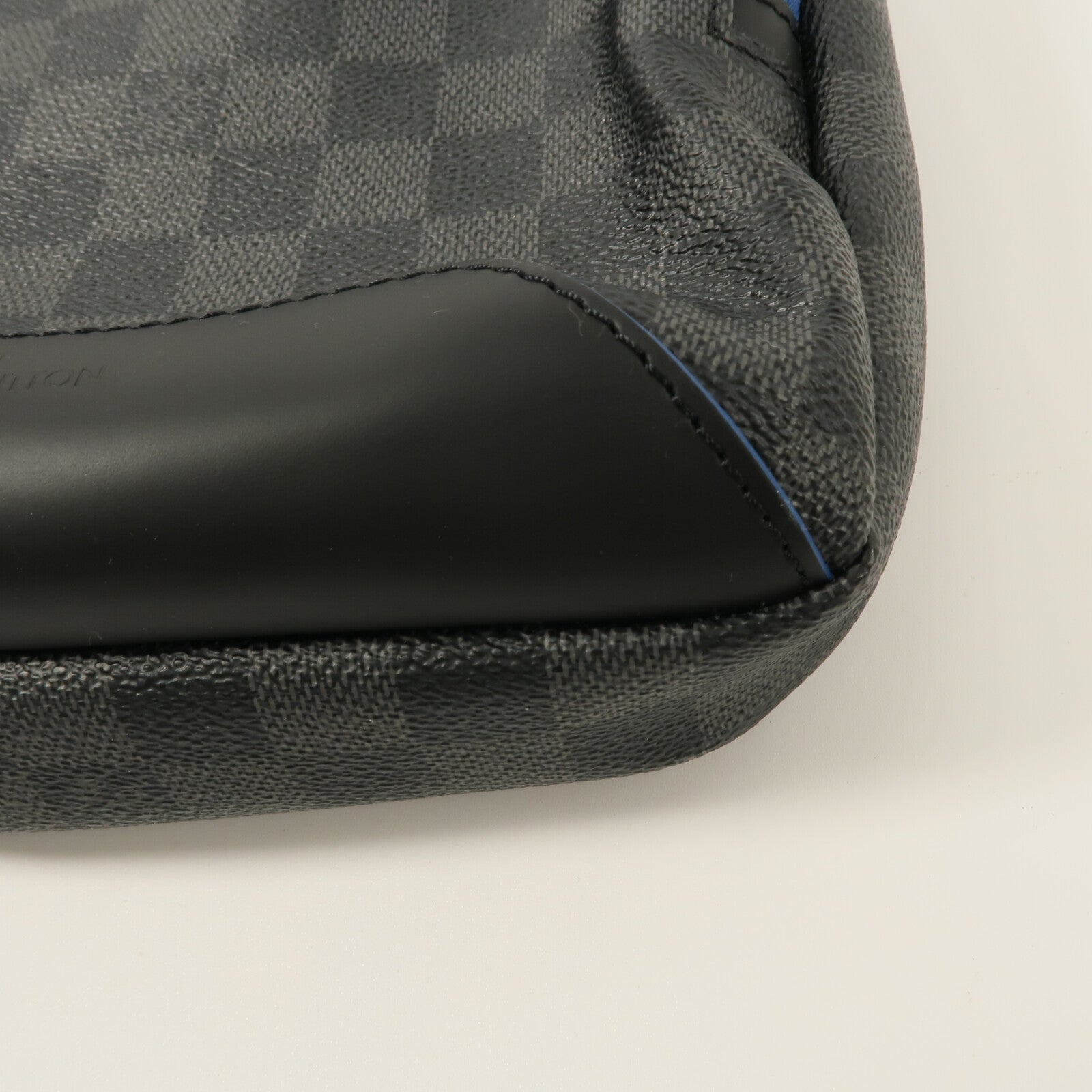 LOUIS VUITTON Damier Graphite Avenue Sling Bag肩背袋