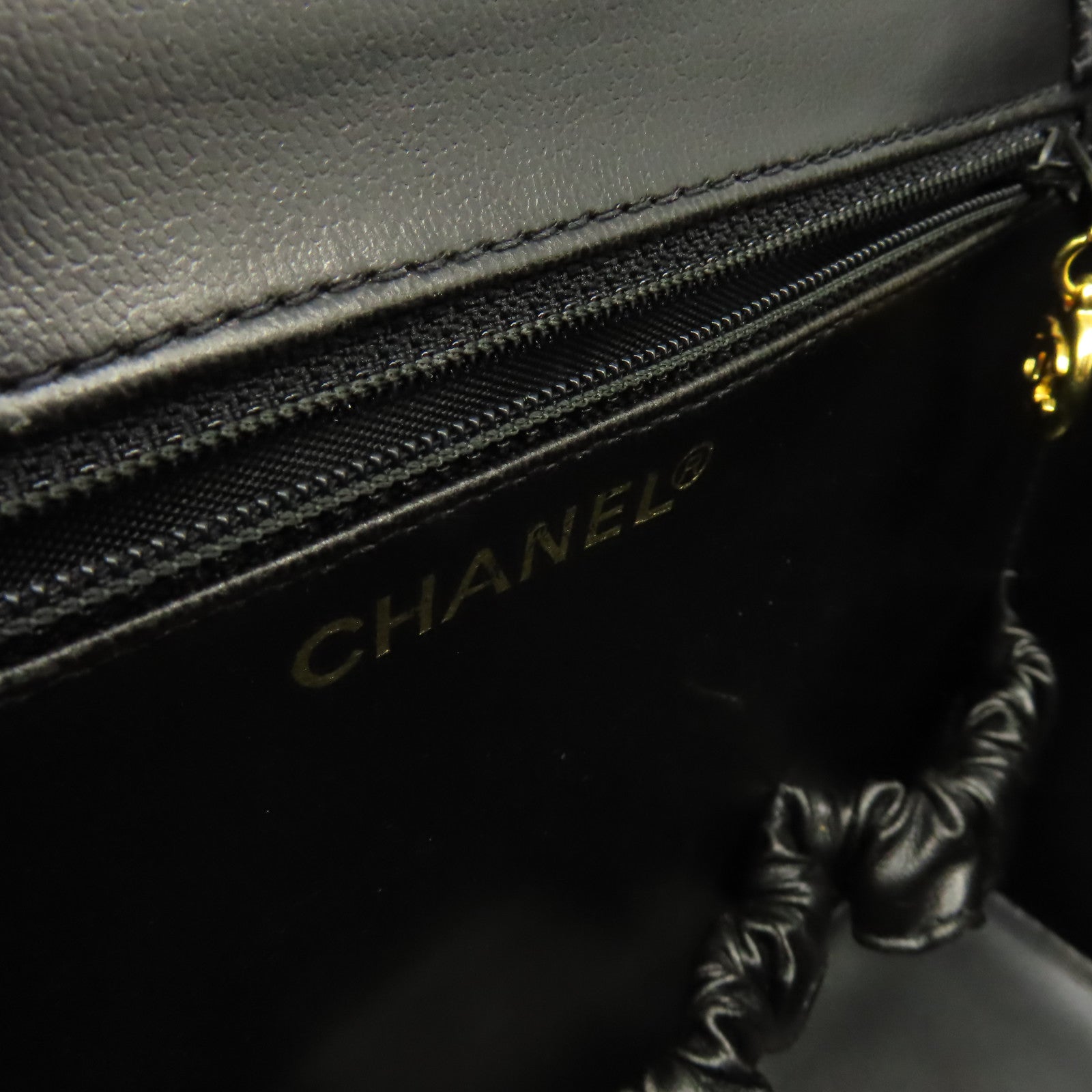 CHANEL 【清倉大減價】Caviar皮革Vintage Vanity Case 2Way Shoulder Make Bag金扣鏈帶手挽肩背兩用化妝袋黑色