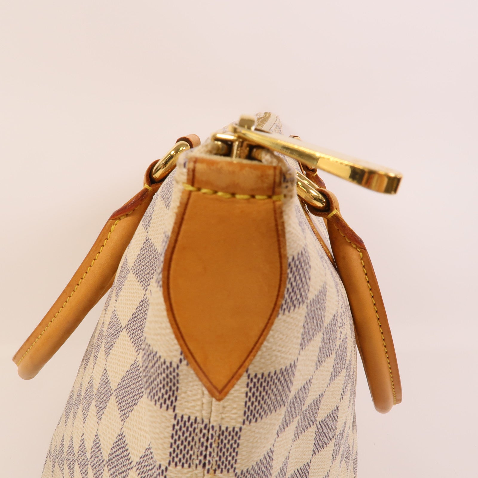 LOUIS VUITTON Damier Azur Saleya MM金扣肩背袋