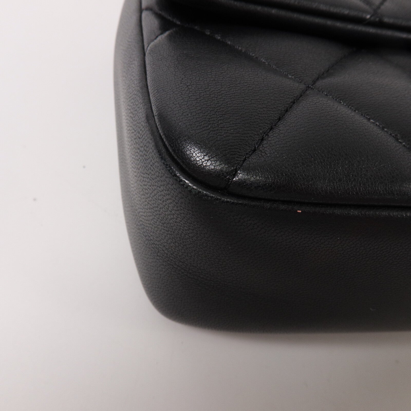 CHANEL 羊皮皮革Mini Flap Bag With Heart Charms鏈帶肩背袋