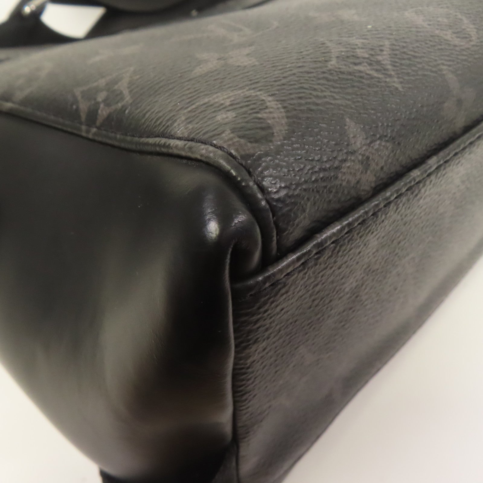 LOUIS VUITTON Monogram Eclipse Messenger PM Voyager銀扣肩背袋黑色