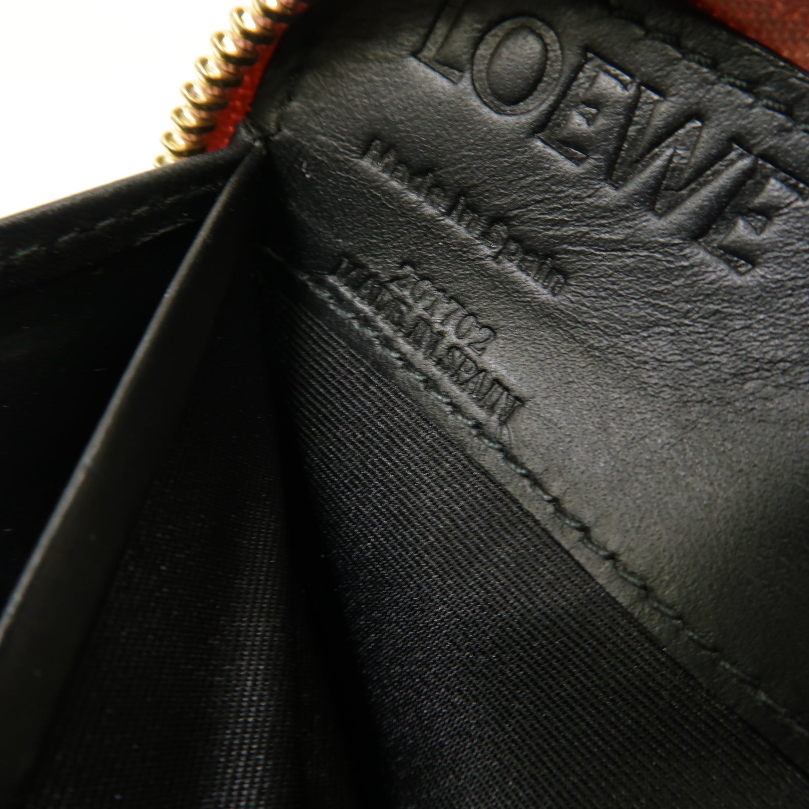 LOEWE 牛皮皮革Puzzle Zip Around Wallet金扣長錢包粉紅色