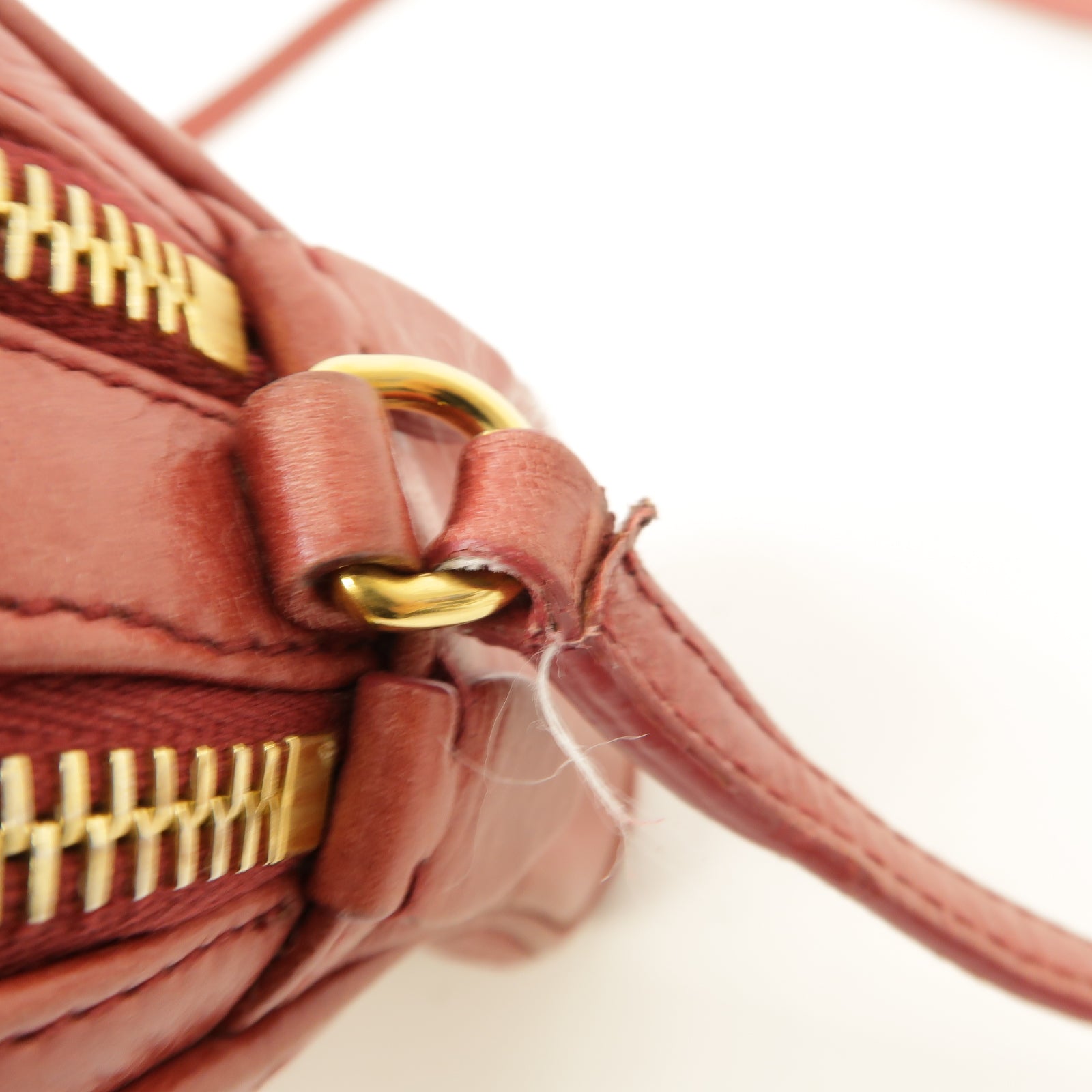 Miu Miu 【激減優惠】牛皮皮革Shoulder Bag金扣肩背袋紅色
