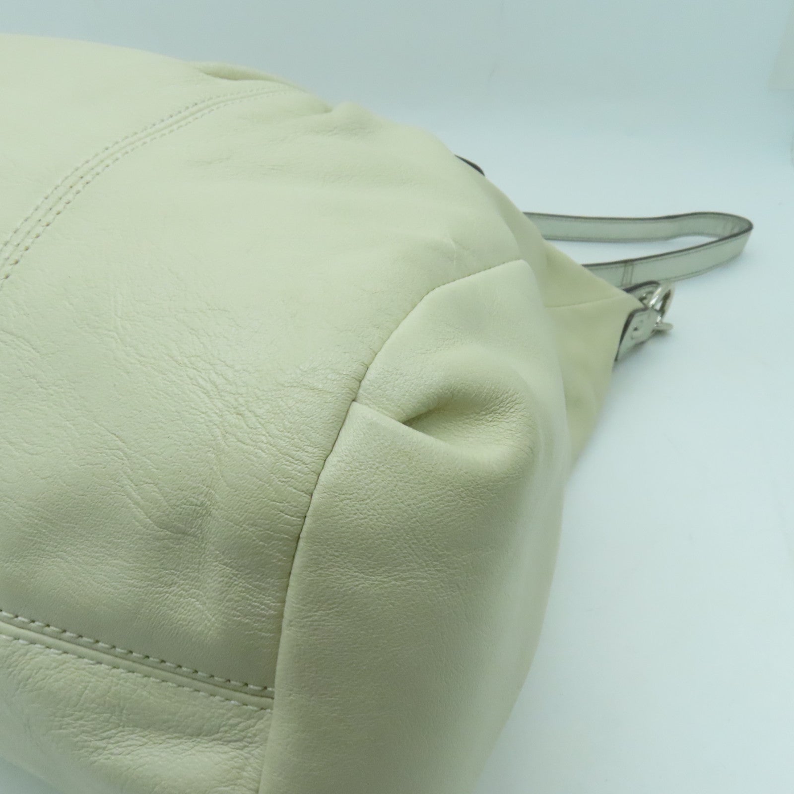 COACH 【清倉大減價】牛皮皮革2 Way Shoulder銀扣手挽肩背兩用袋白色
