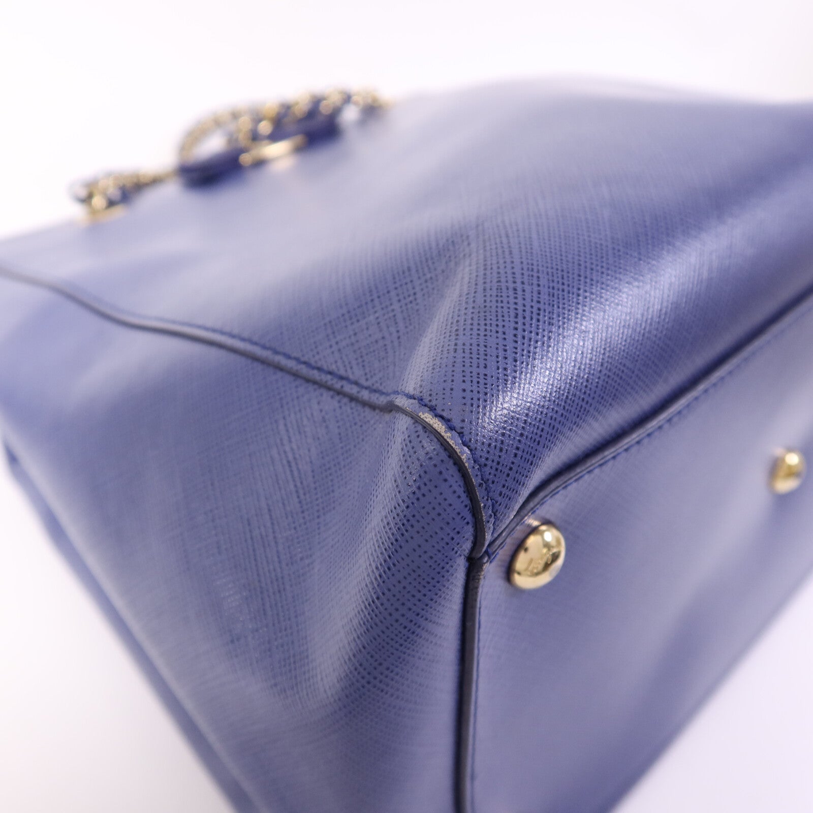 Salvatore Ferragamo 牛皮皮革Shoulder Bag金扣肩背袋