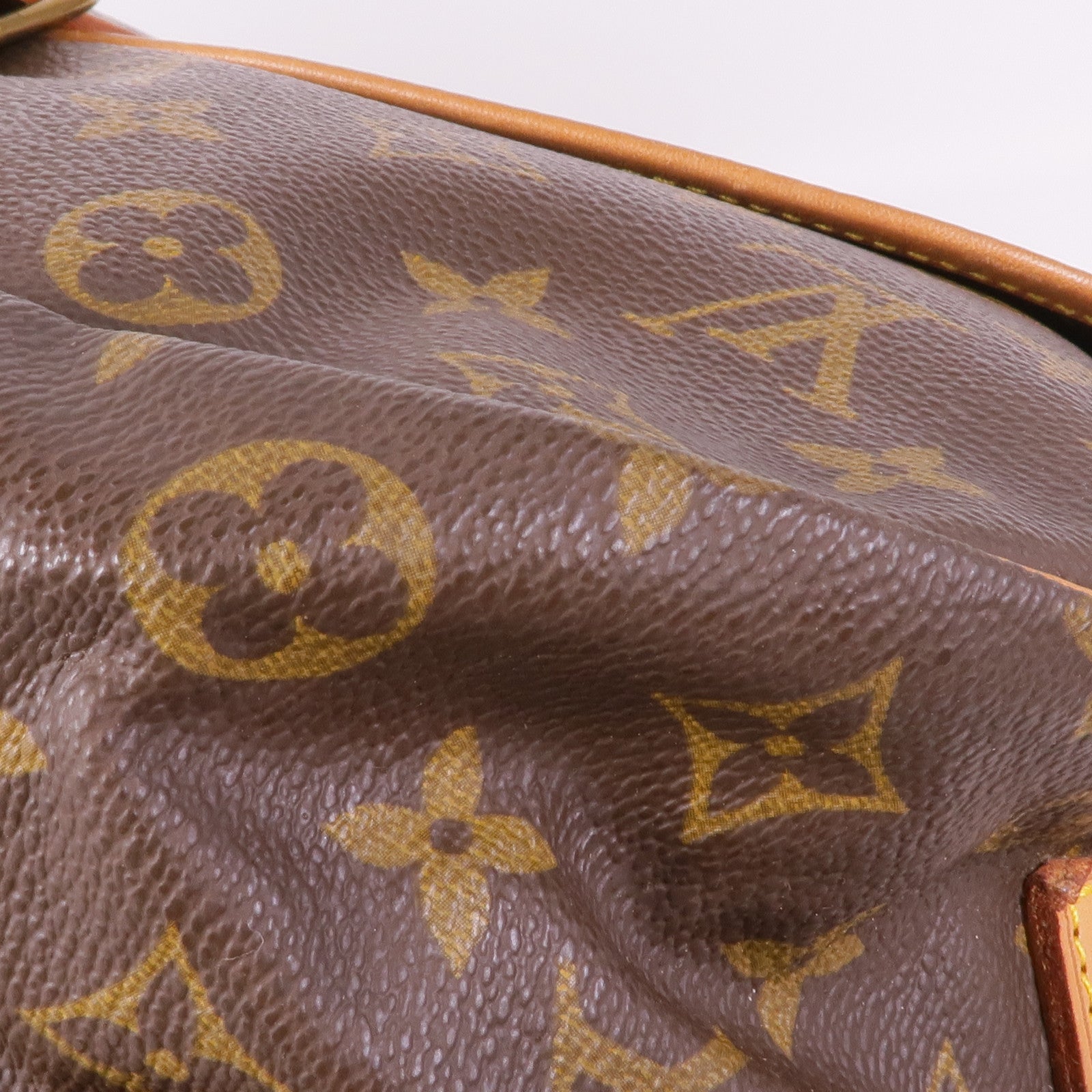 LOUIS VUITTON Monogram Saumur 35金扣肩背袋